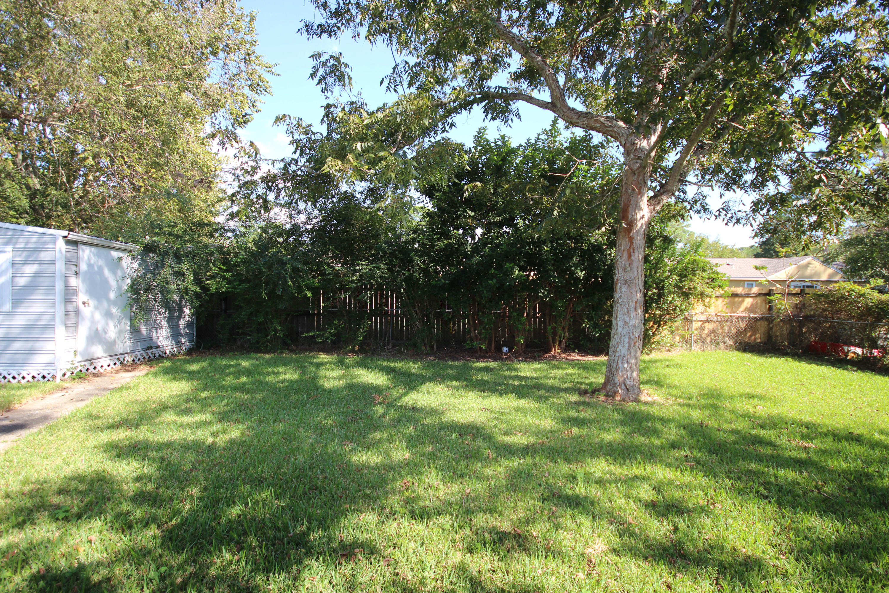 PINE MEADOWS - Residential