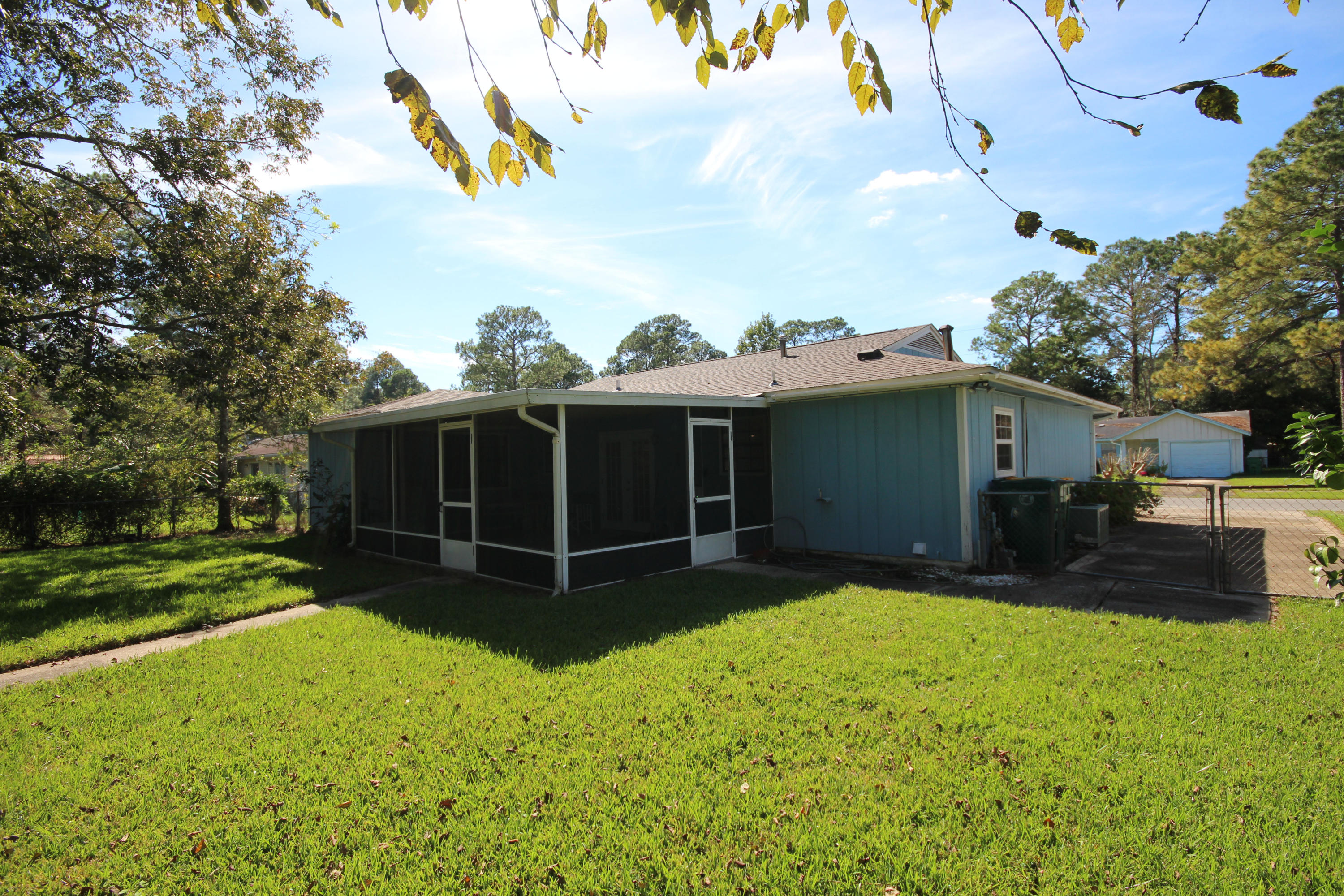 PINE MEADOWS - Residential