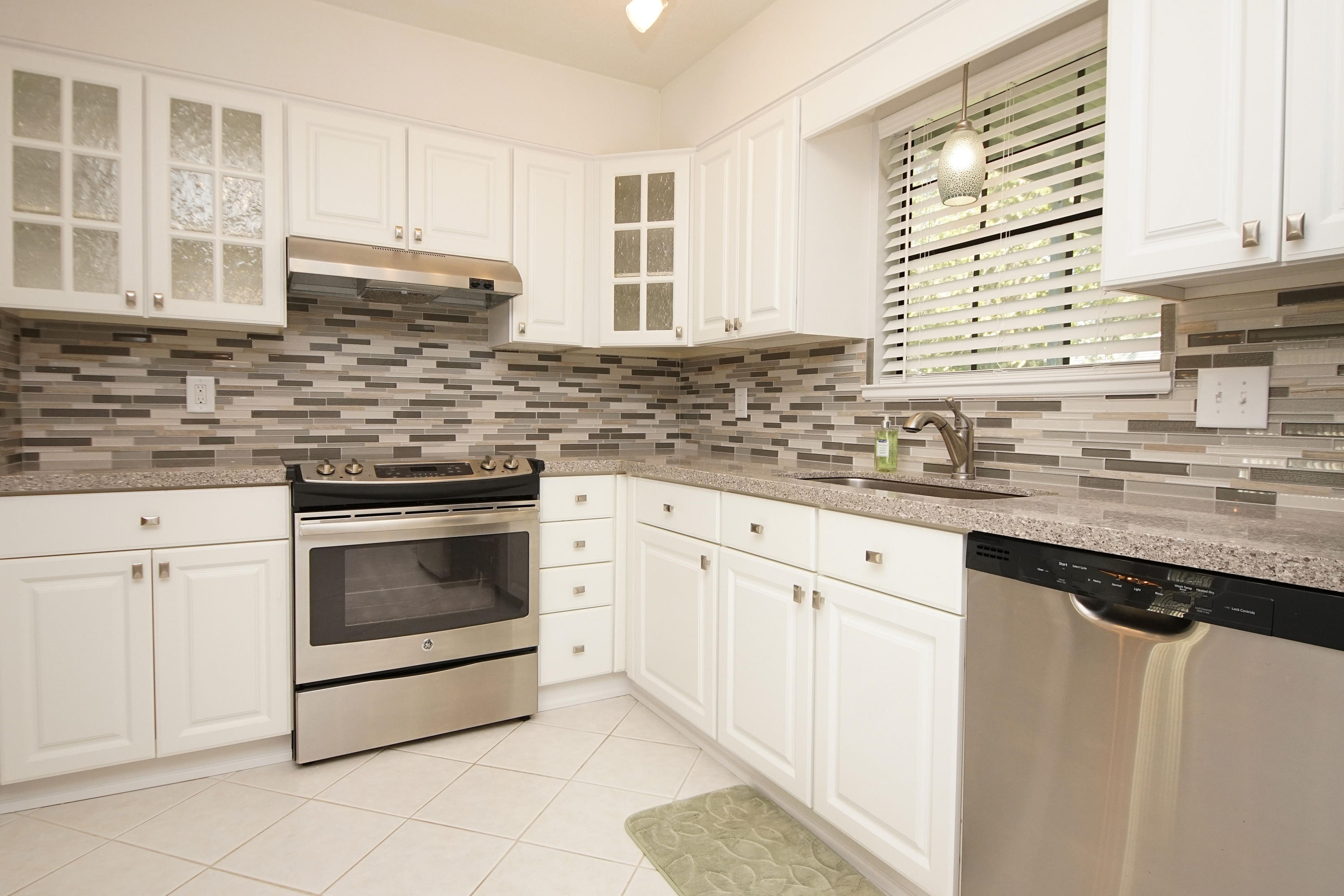 PINE MEADOWS - Residential