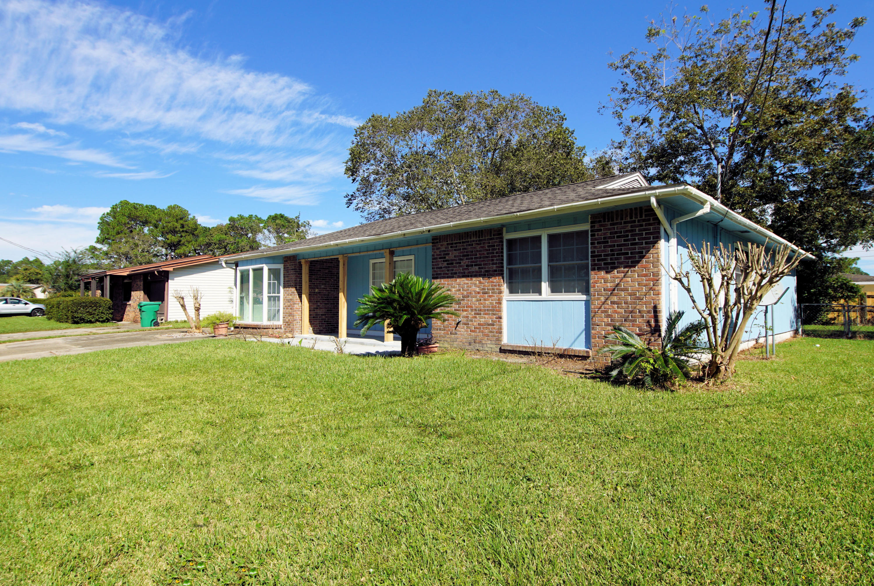 PINE MEADOWS - Residential