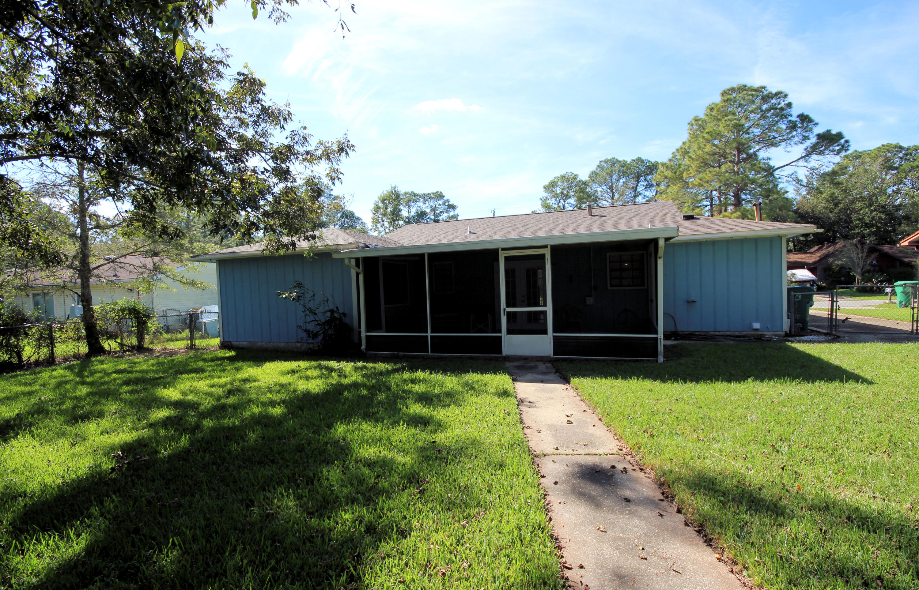 PINE MEADOWS - Residential