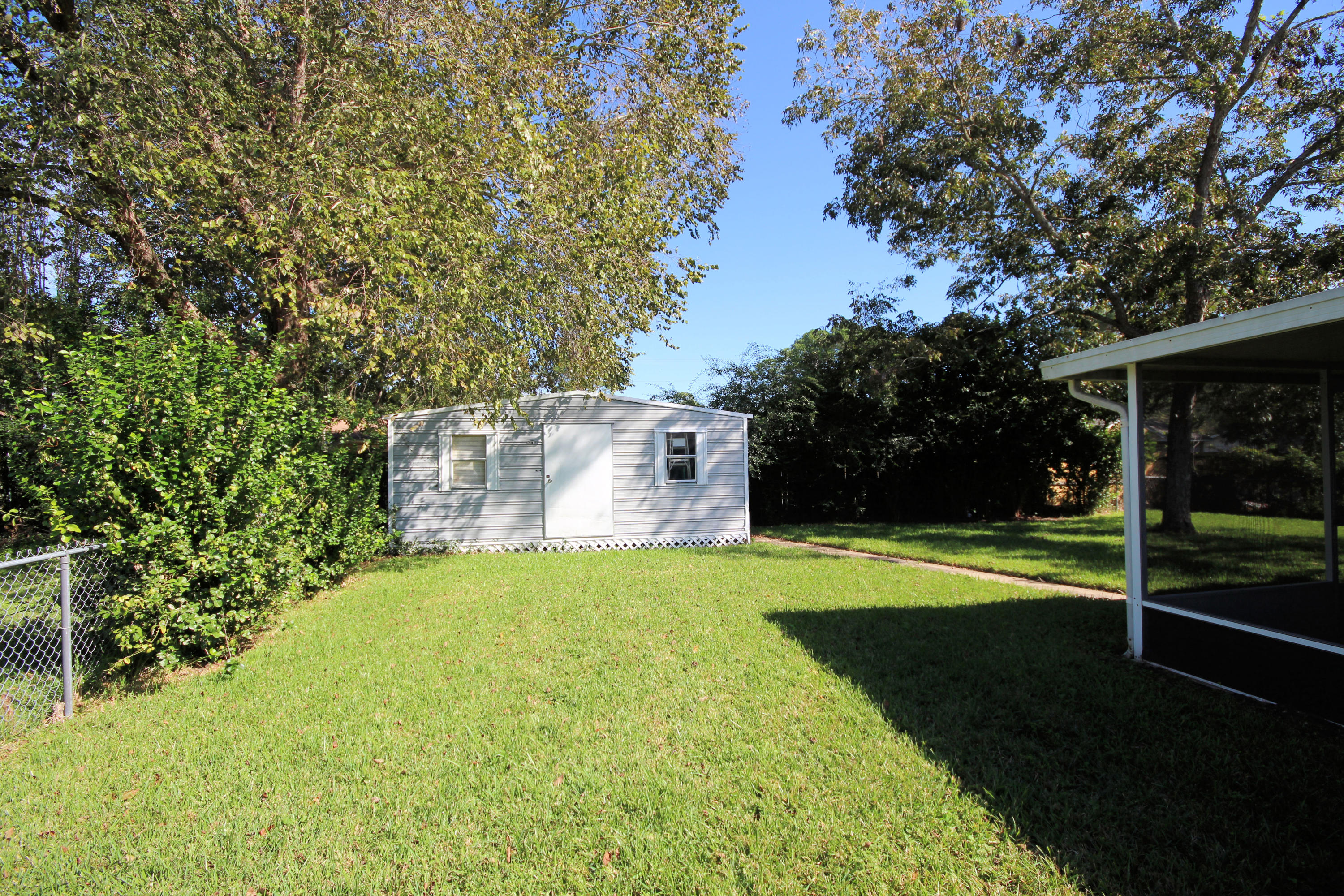 PINE MEADOWS - Residential