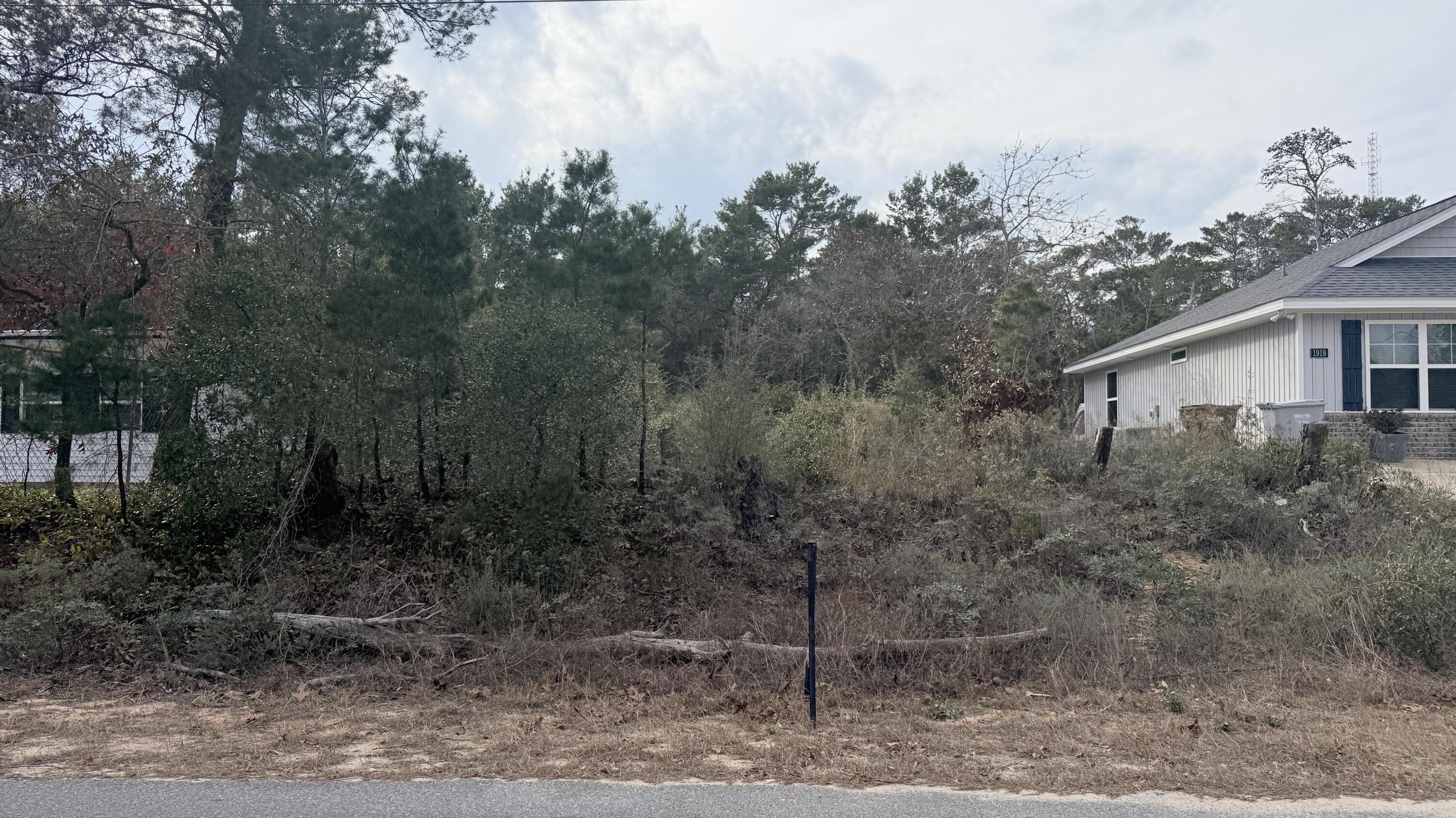 EAST BAY HEIGHTS - Land