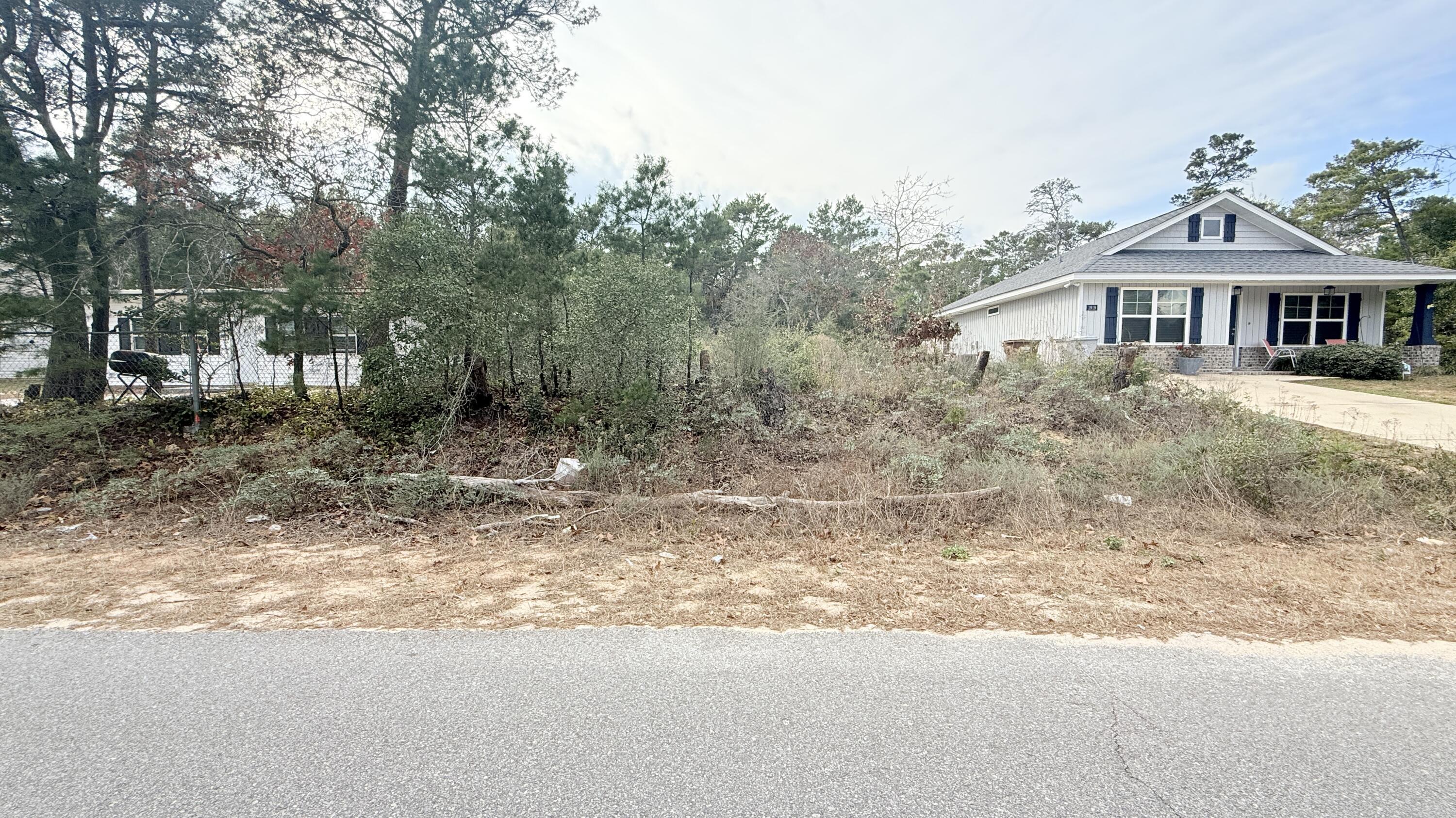 EAST BAY HEIGHTS - Land