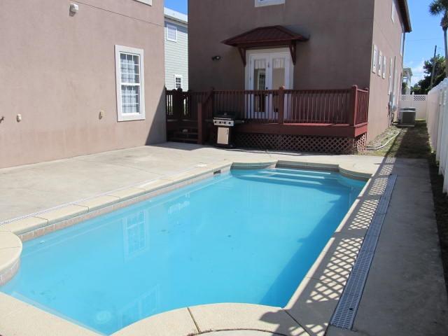 CRYSTAL BEACH - Residential