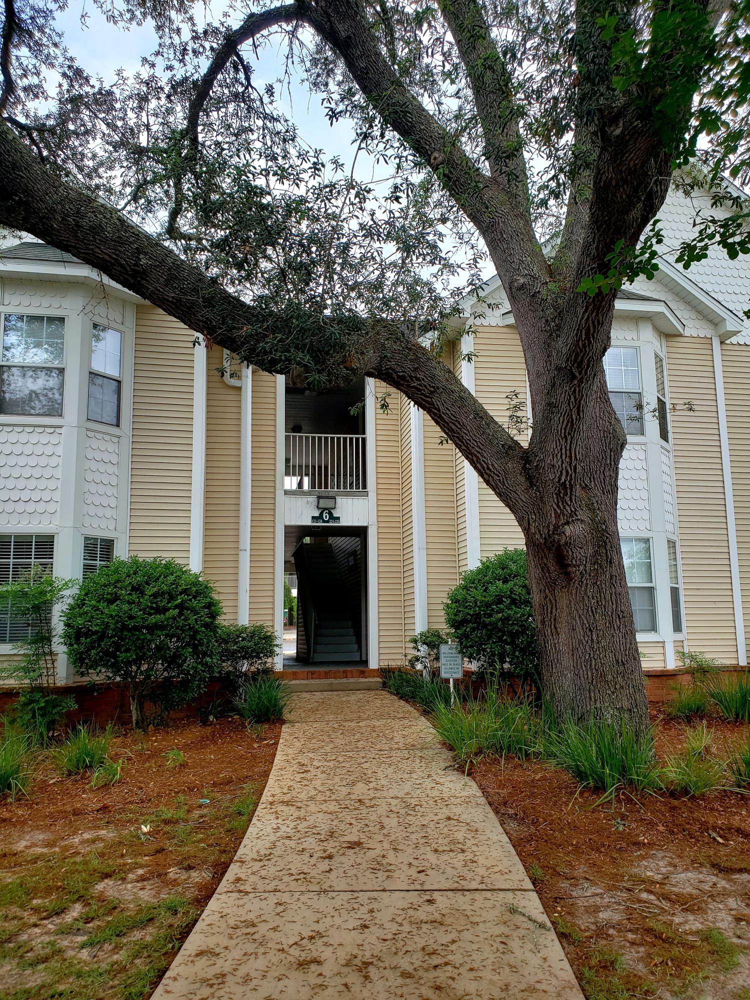 THE OAKS AT NICEVILLE - Residential