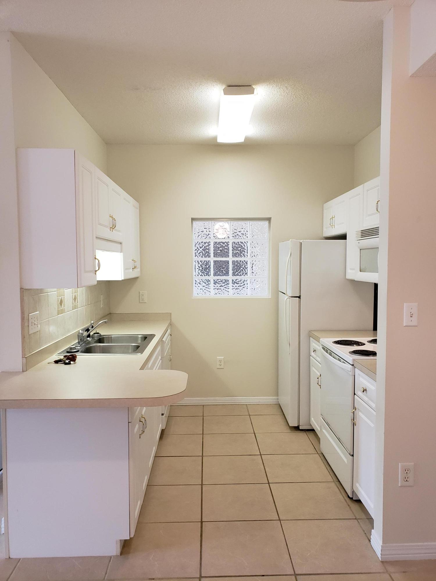 THE OAKS AT NICEVILLE - Residential