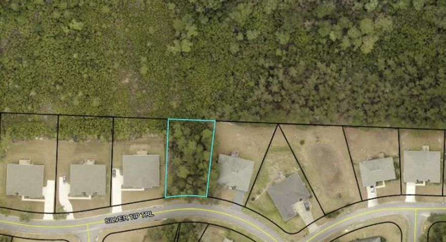 ATTENTION Builders/Investors: Rare opportunity to purchase a lot in the well Established Neighborhood of Fox Valley.