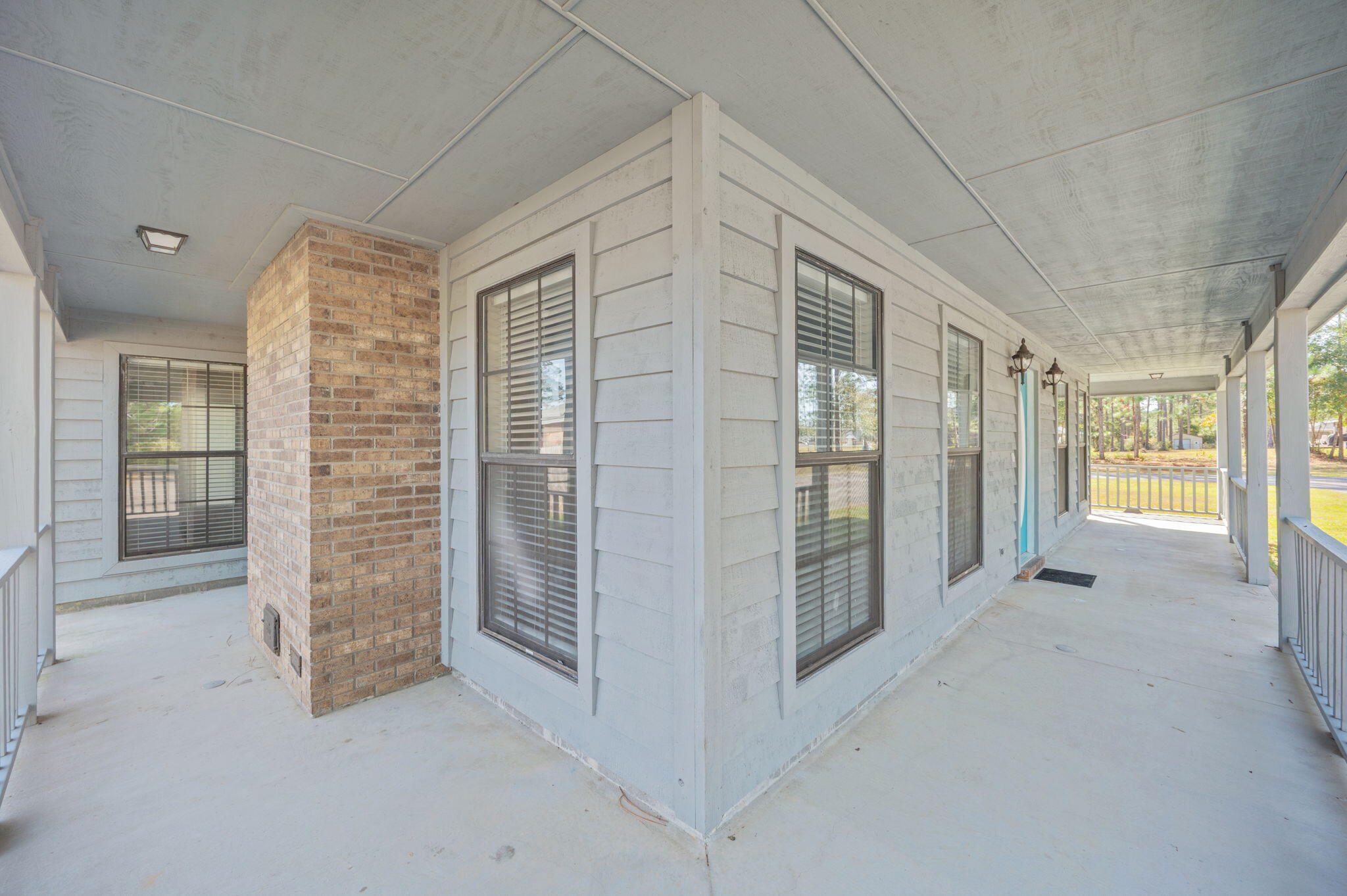 TEN LAKE ESTATES UNIT 1 - Residential Lease