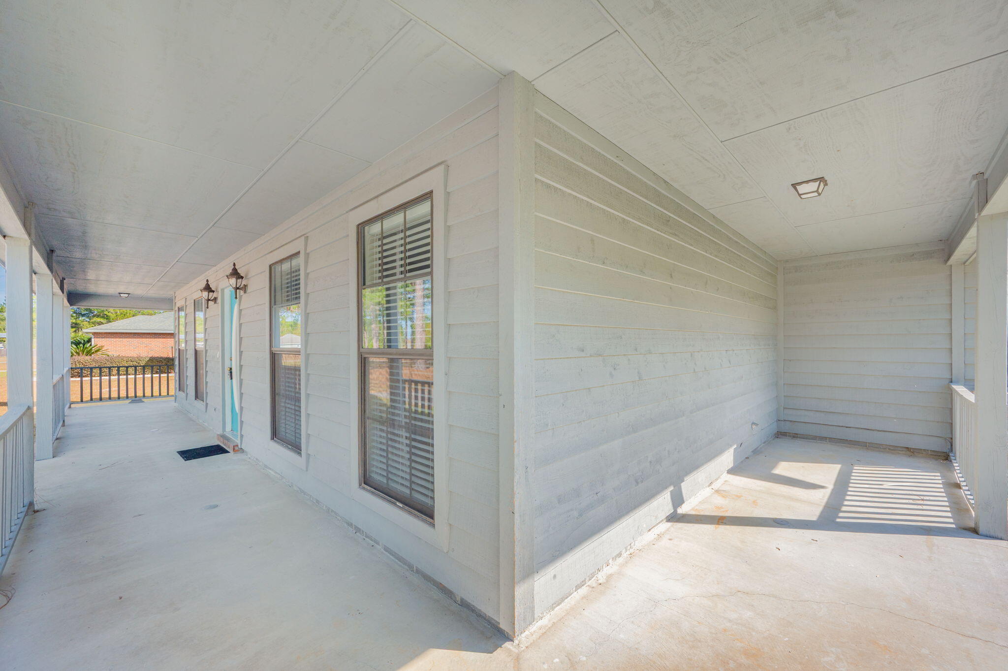 TEN LAKE ESTATES UNIT 1 - Residential Lease