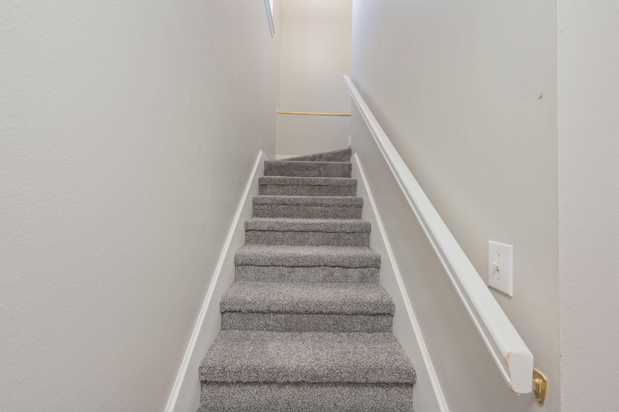 TEN LAKE ESTATES UNIT 1 - Residential Lease