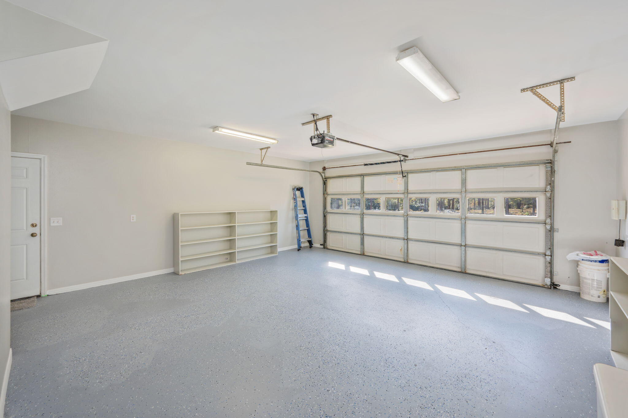 TEN LAKE ESTATES UNIT 1 - Residential Lease