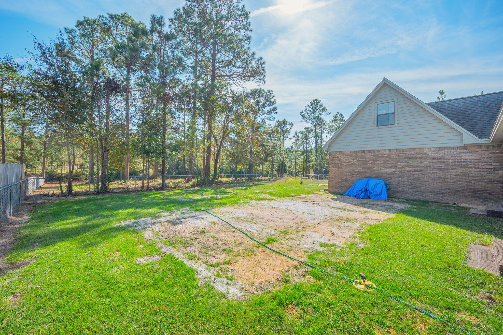 TEN LAKE ESTATES UNIT 1 - Residential Lease