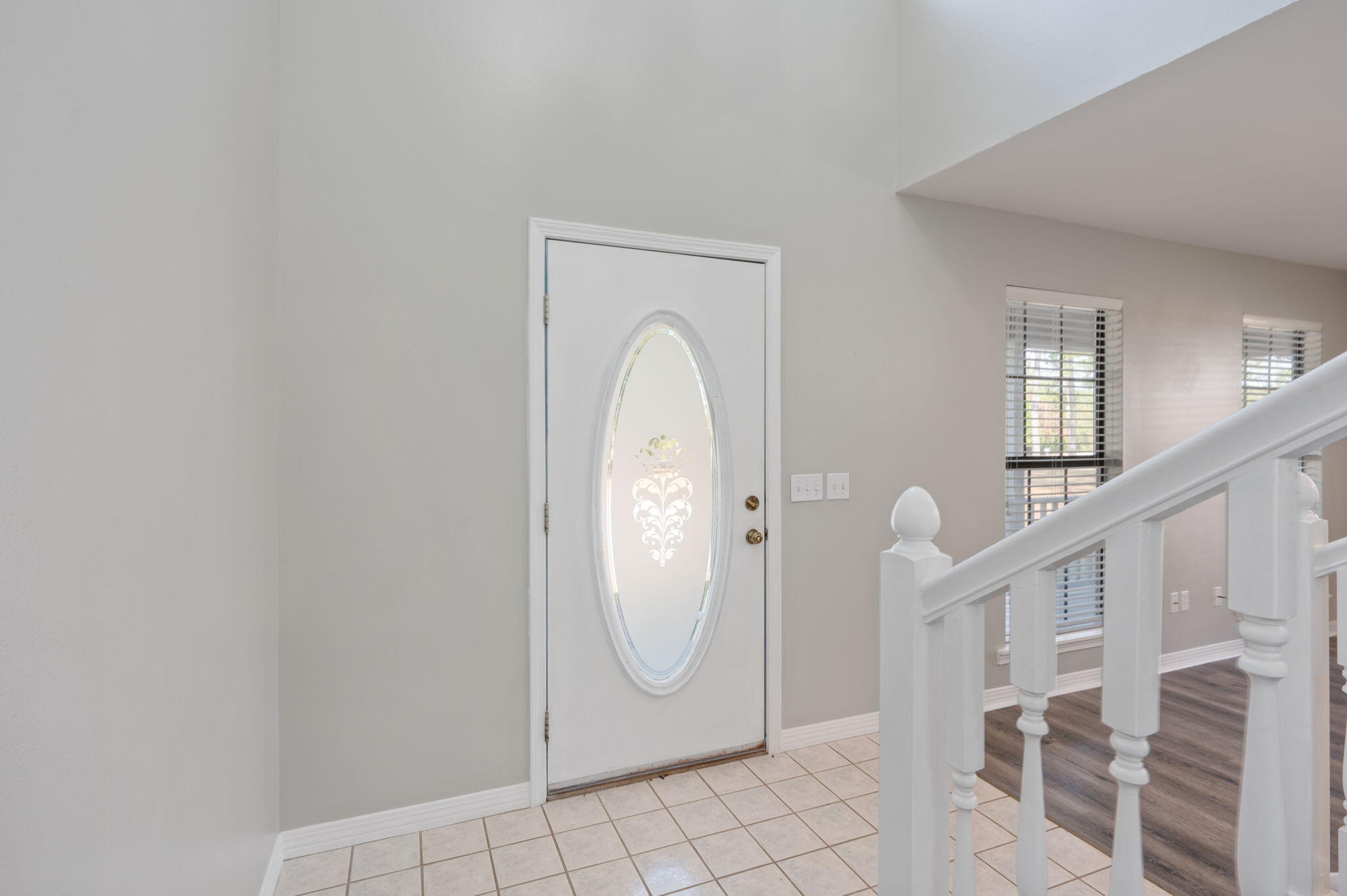 TEN LAKE ESTATES UNIT 1 - Residential Lease