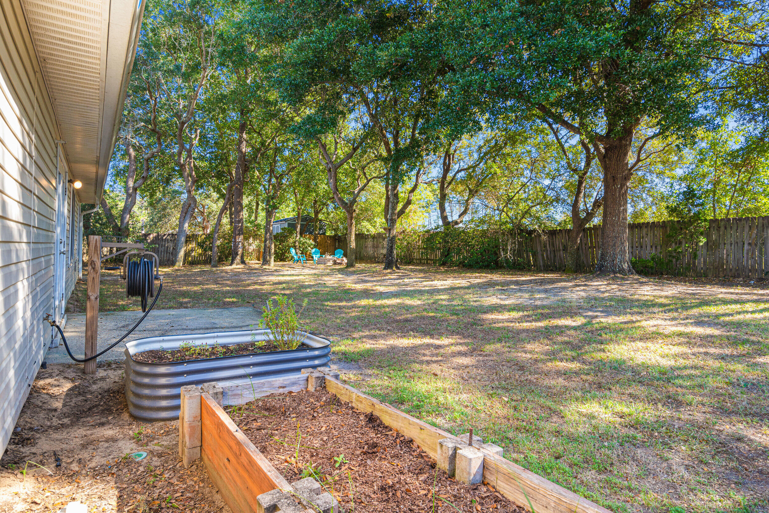 COUNTRY BREEZE ESTATES - Residential