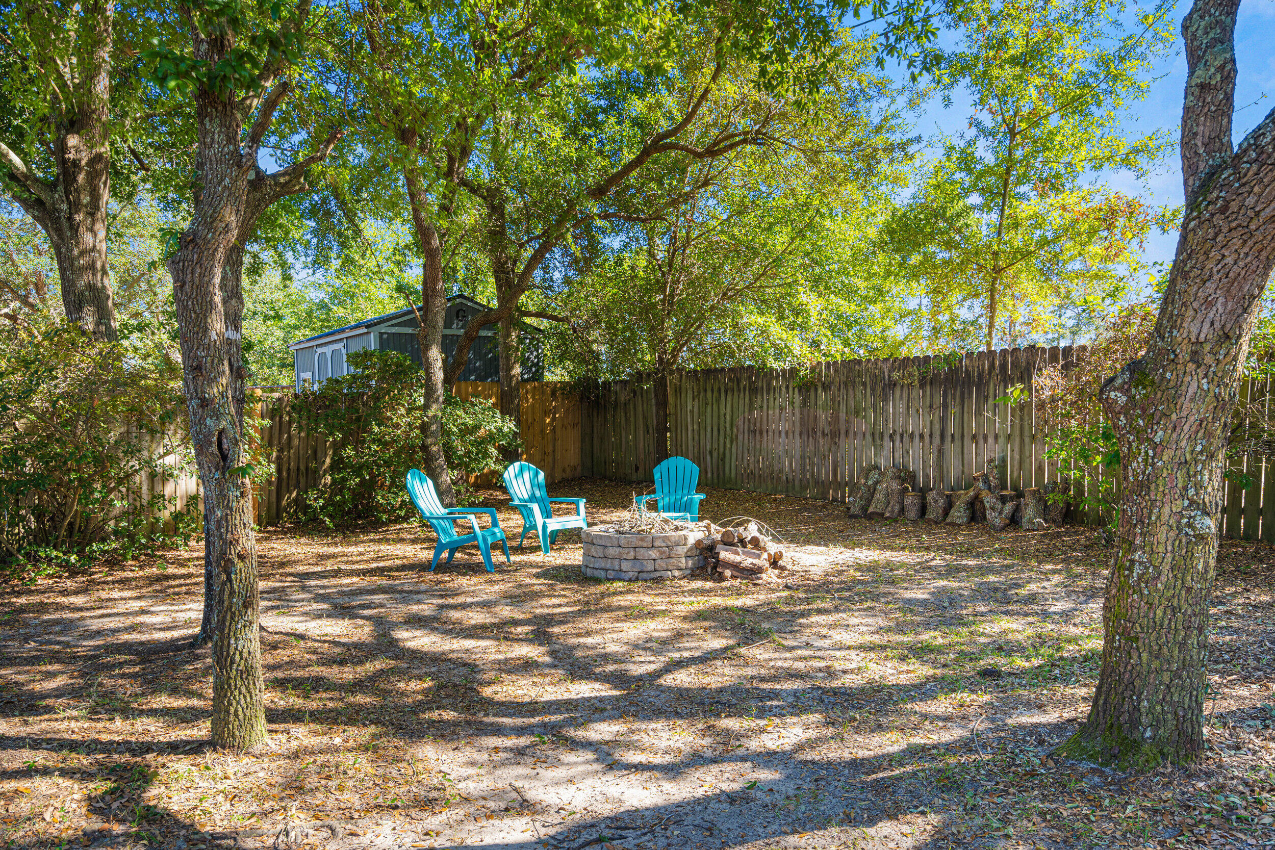 COUNTRY BREEZE ESTATES - Residential
