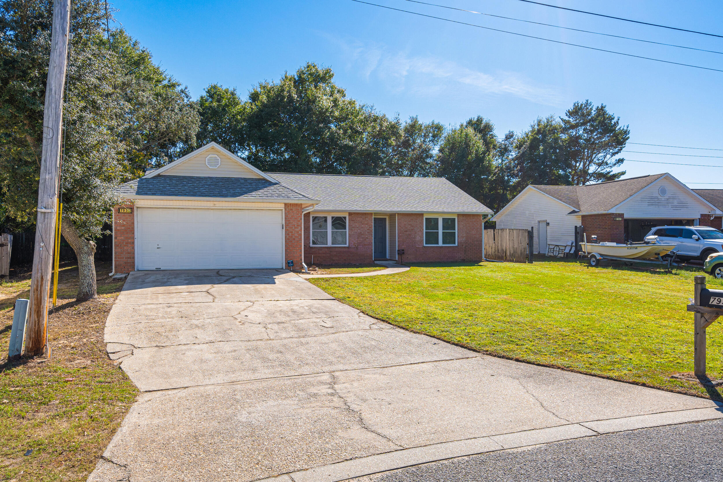 COUNTRY BREEZE ESTATES - Residential