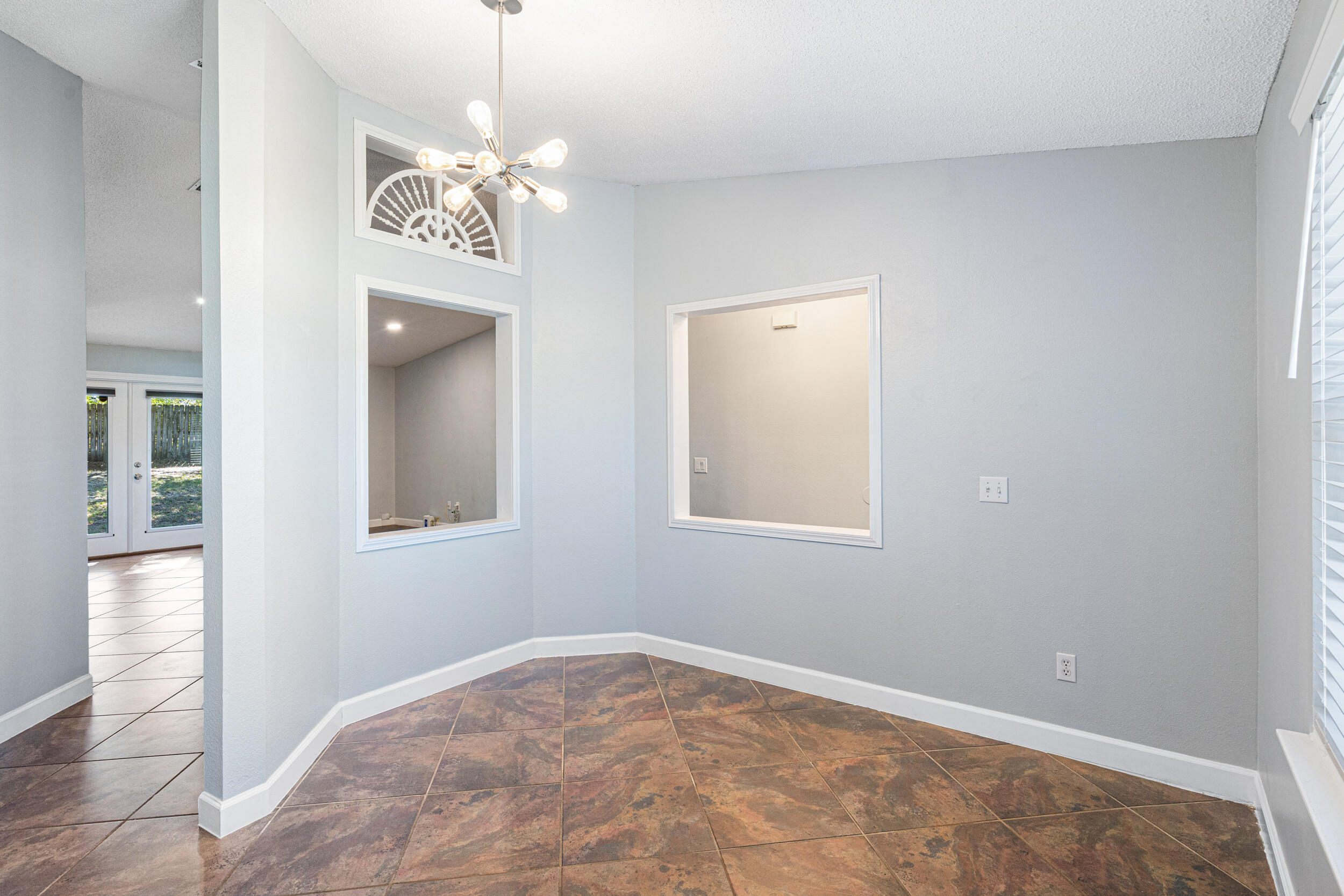 COUNTRY BREEZE ESTATES - Residential