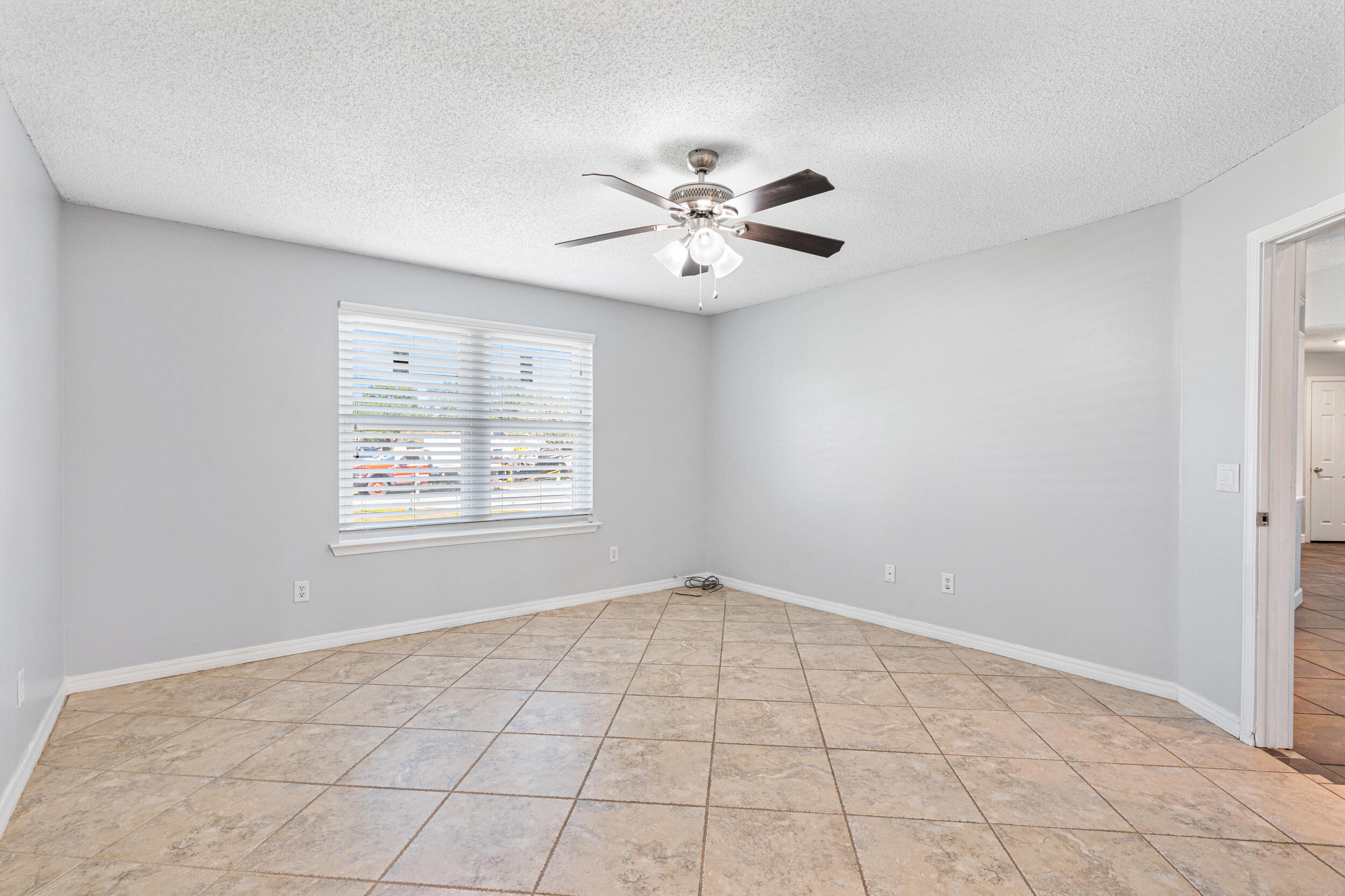 COUNTRY BREEZE ESTATES - Residential