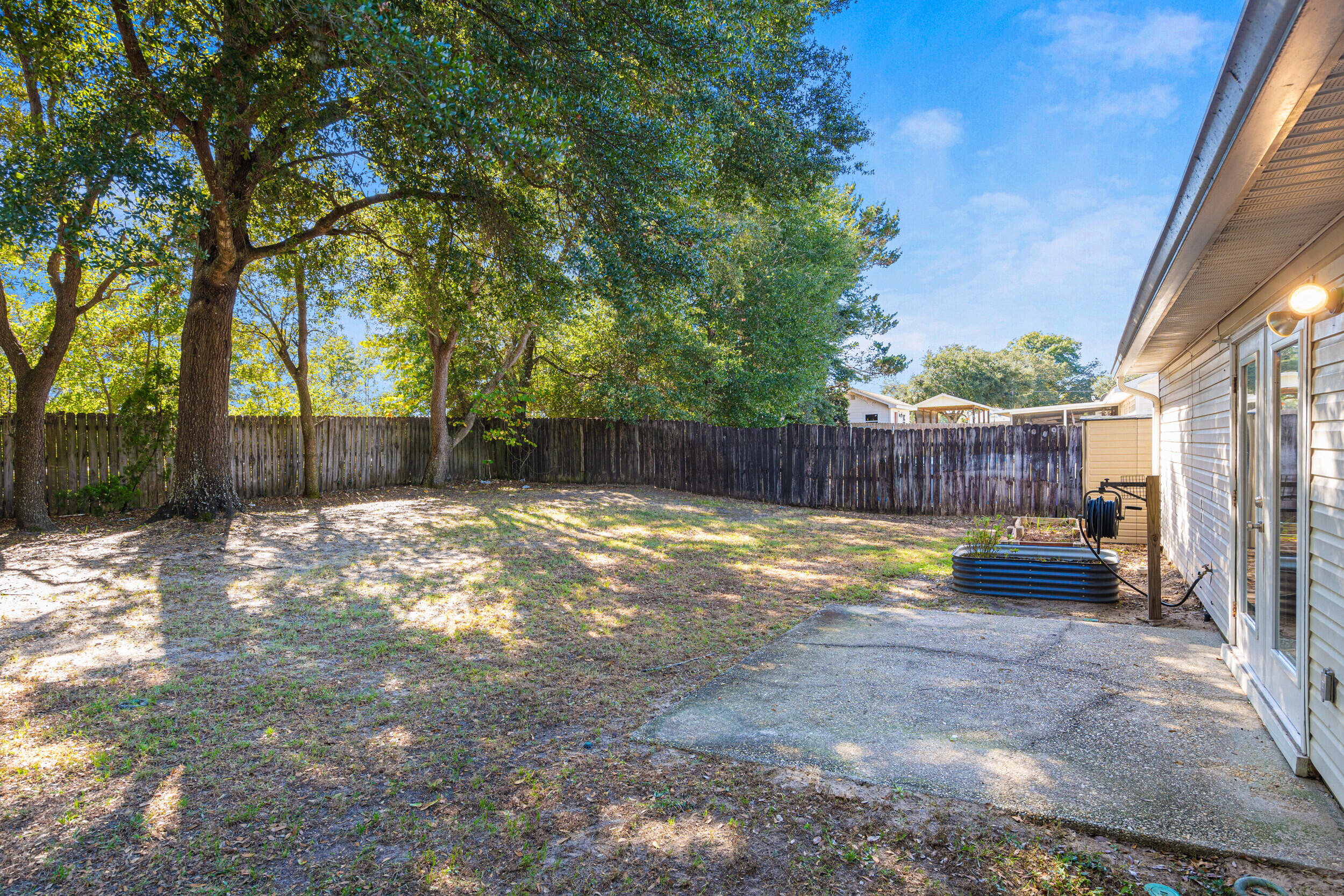 COUNTRY BREEZE ESTATES - Residential