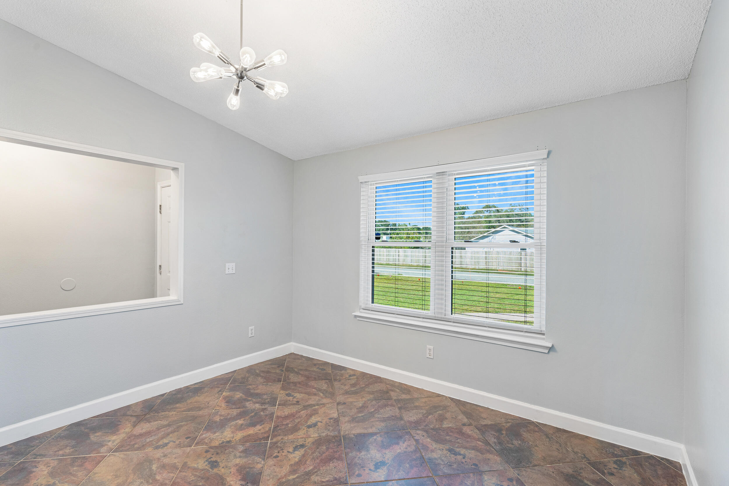 COUNTRY BREEZE ESTATES - Residential