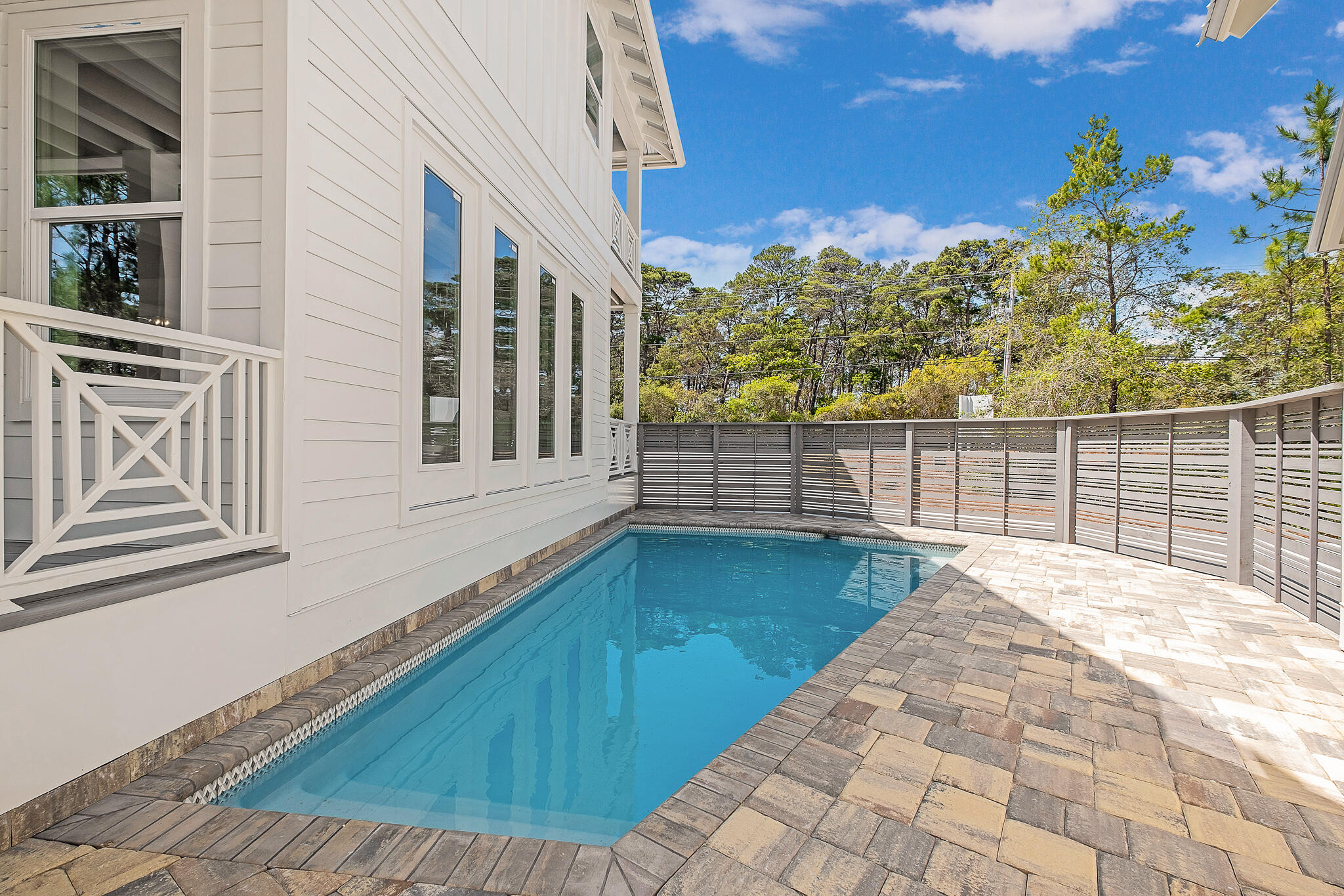RIVER BREEZE - Residential