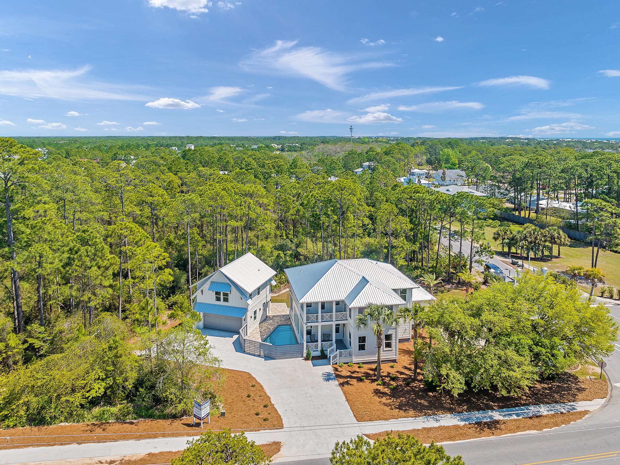RIVER BREEZE - Residential