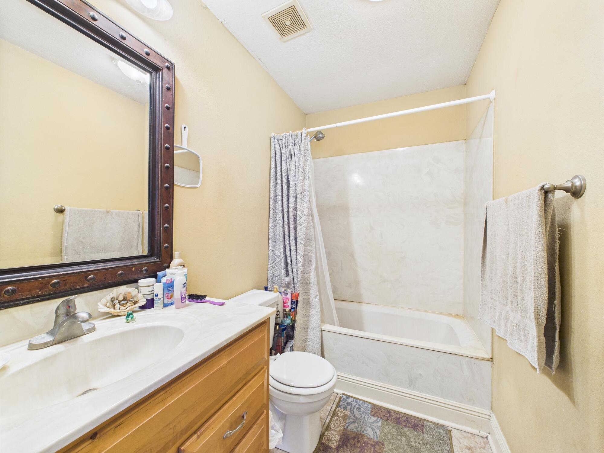 NO RECORDED SUBDIVISION - Residential