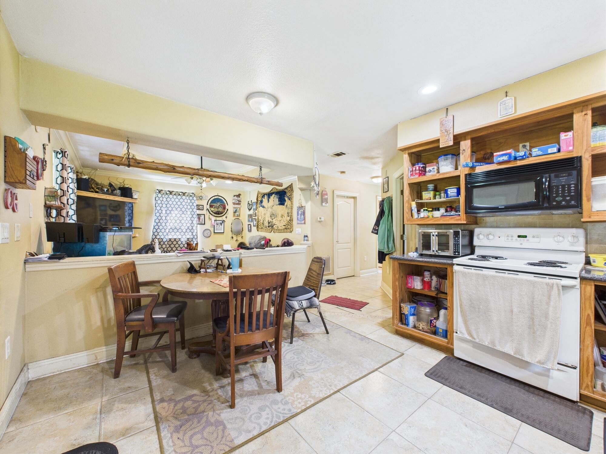 NO RECORDED SUBDIVISION - Residential