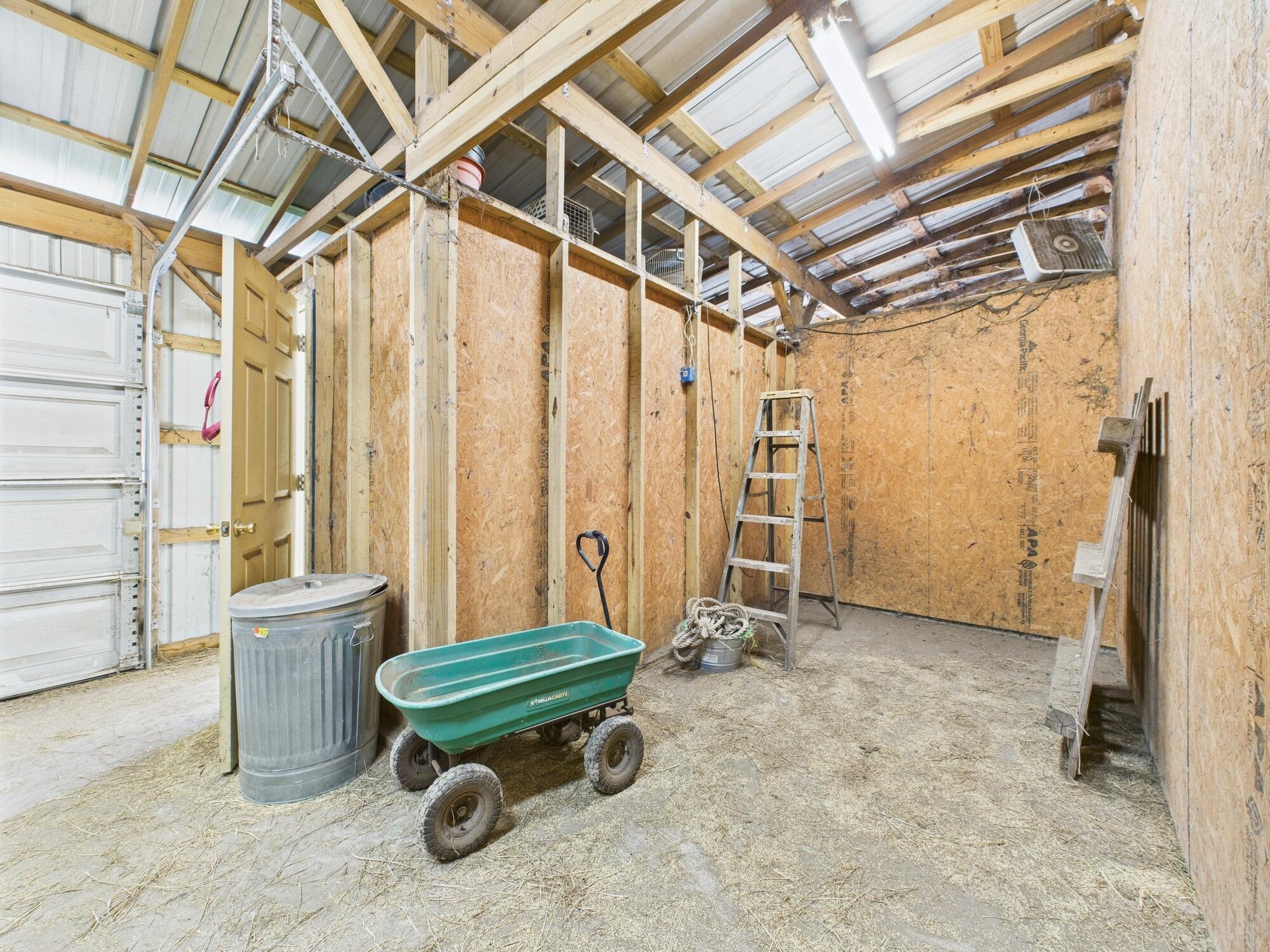 NO RECORDED SUBDIVISION - Residential