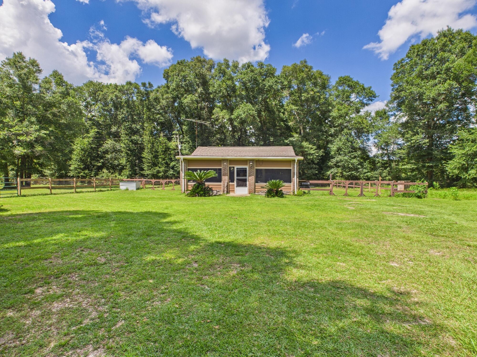 NO RECORDED SUBDIVISION - Residential