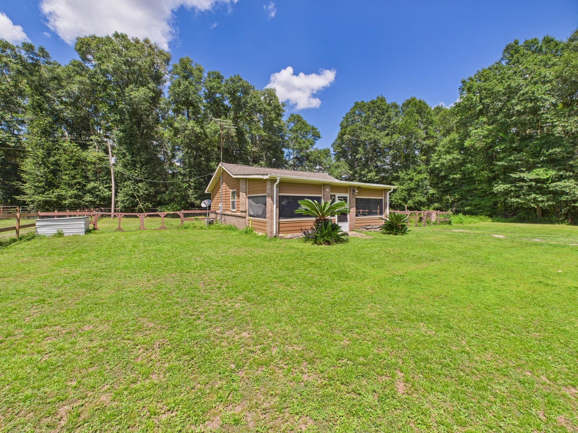 NO RECORDED SUBDIVISION - Residential