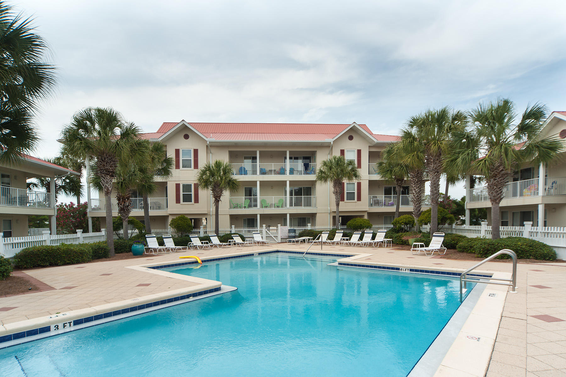 ROLLIN TIDE VILLAS - Residential