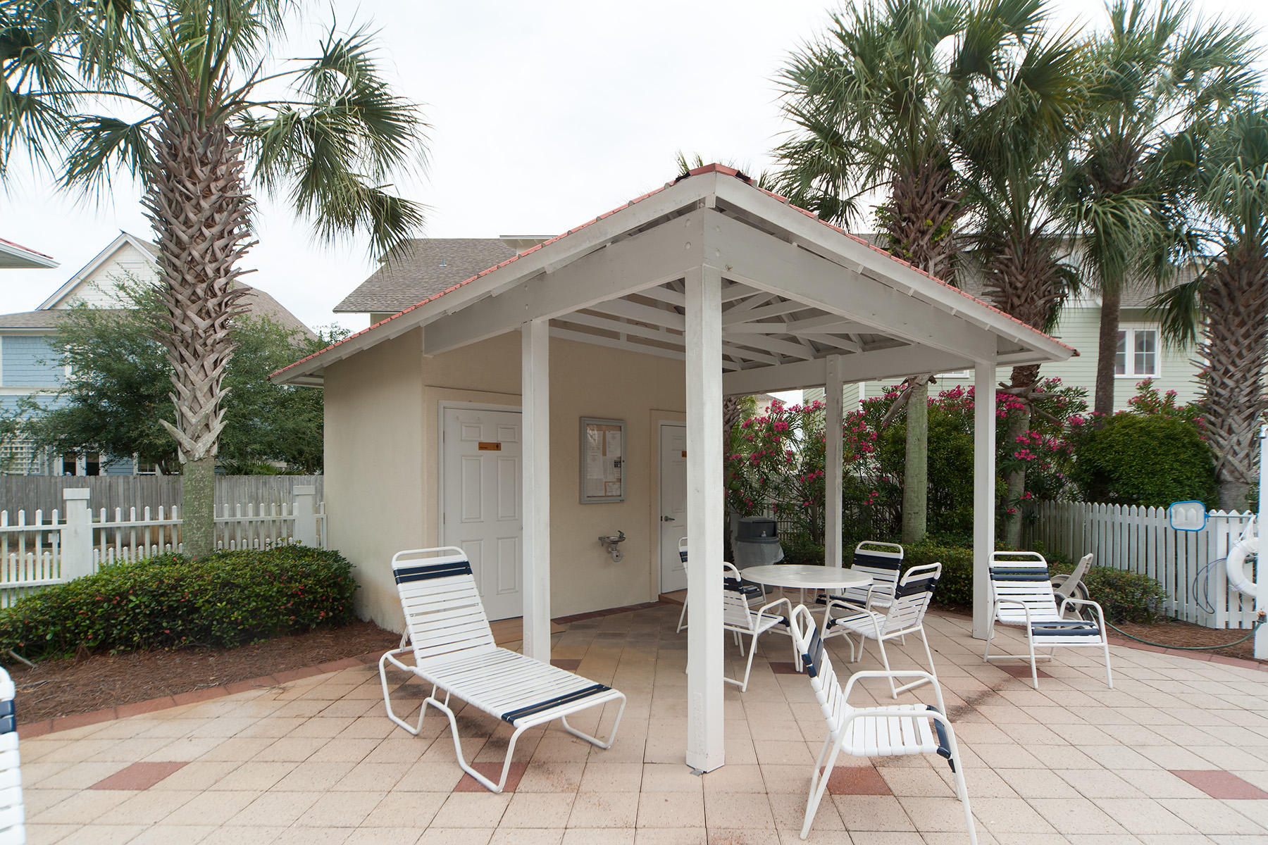 ROLLIN TIDE VILLAS - Residential