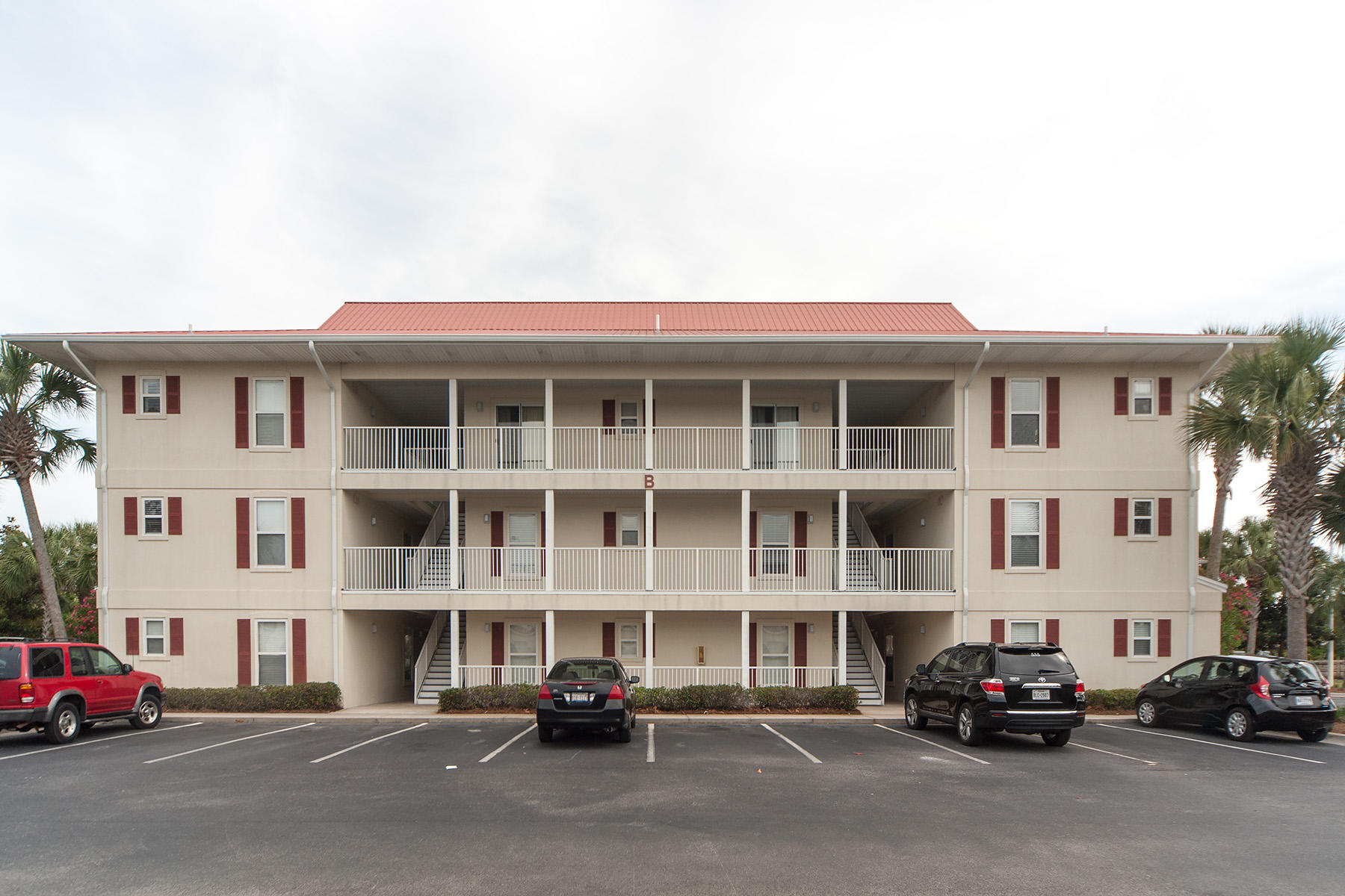 ROLLIN TIDE VILLAS - Residential