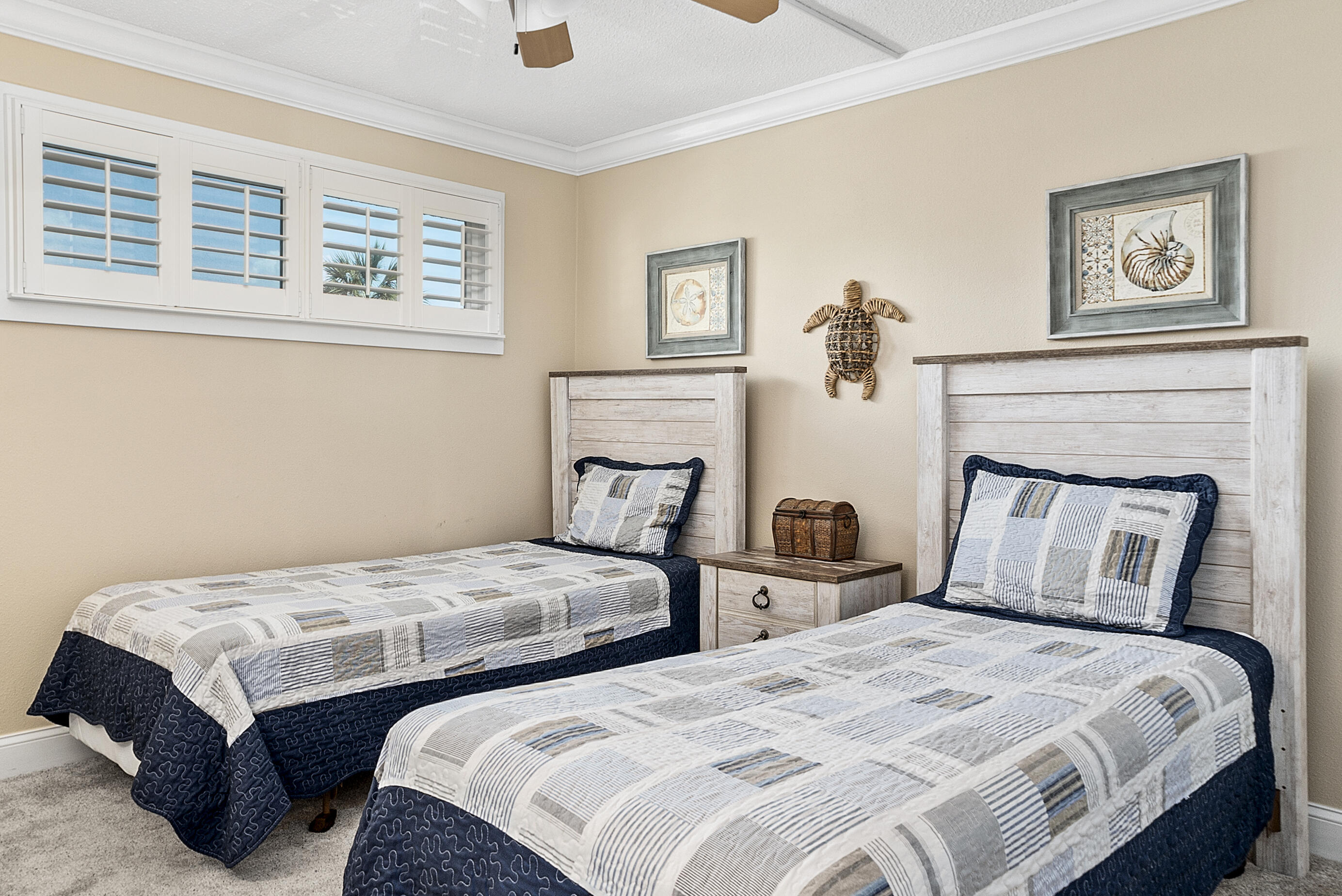 ISLANDER CONDO PH 1 - Residential