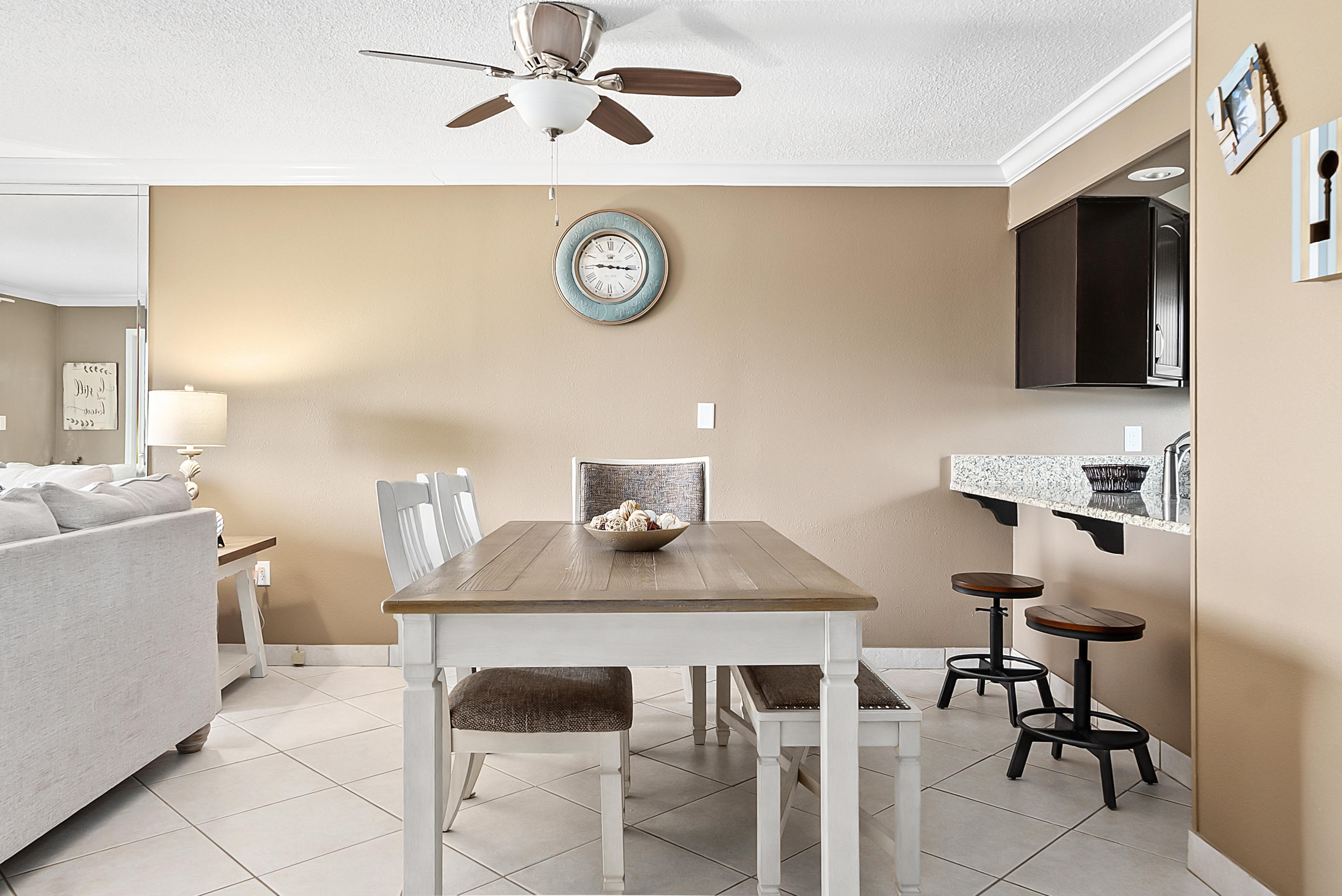 ISLANDER CONDO PH 1 - Residential