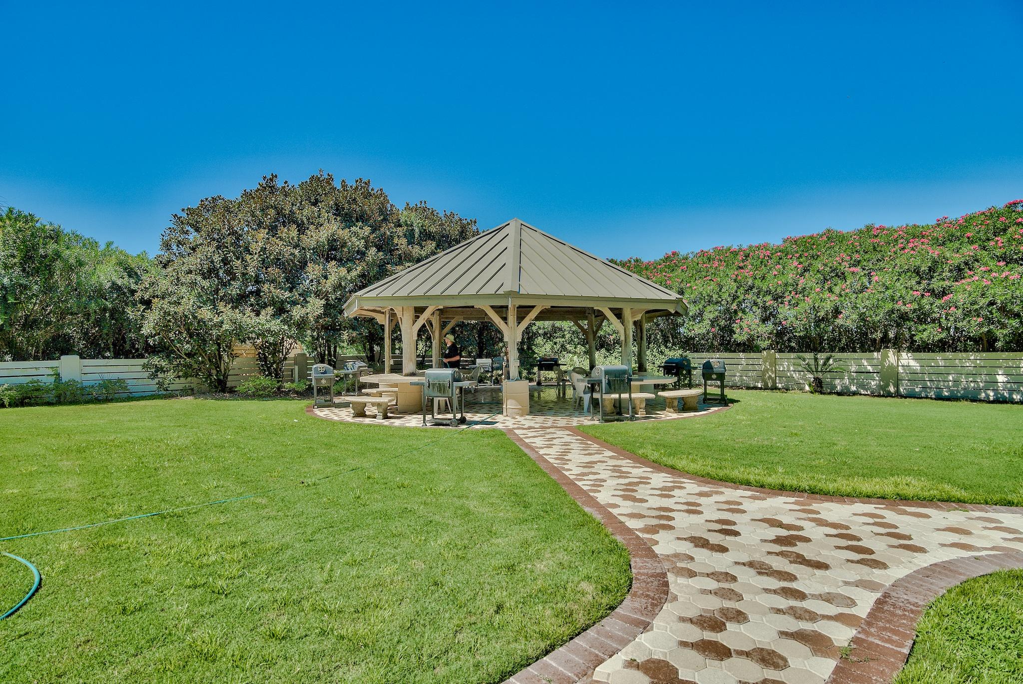 ISLANDER CONDO PH 1 - Residential