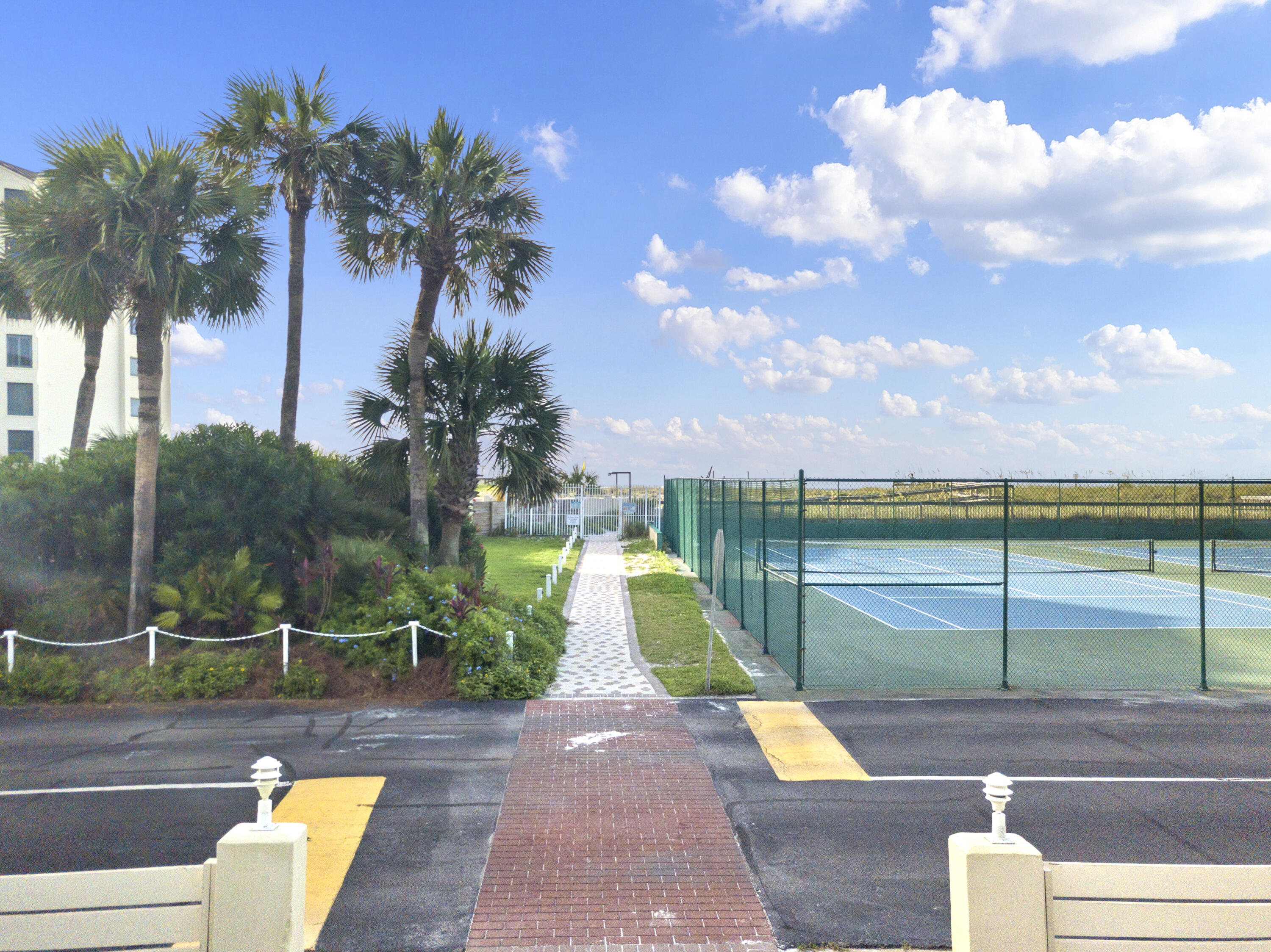 ISLANDER CONDO PH 1 - Residential