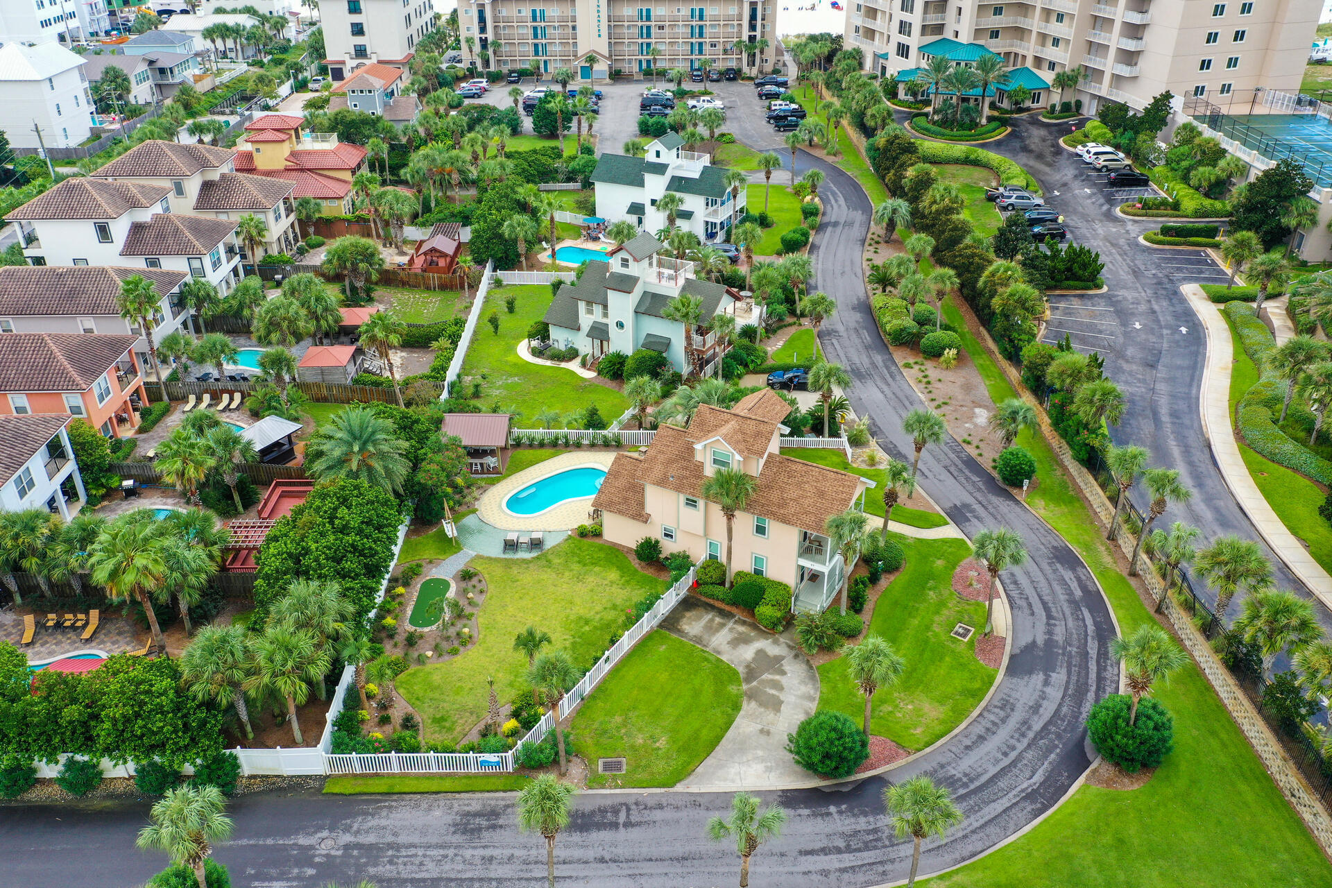 WINDANCER SHORES - Residential