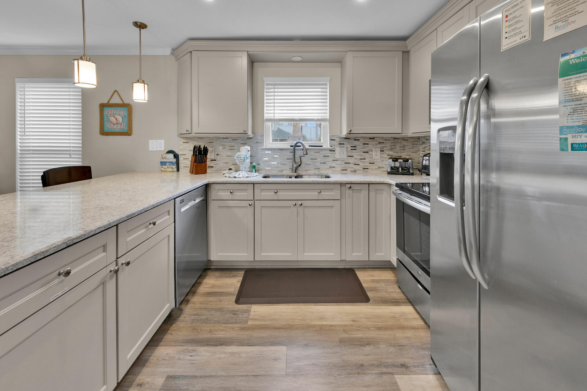 WINDANCER SHORES - Residential