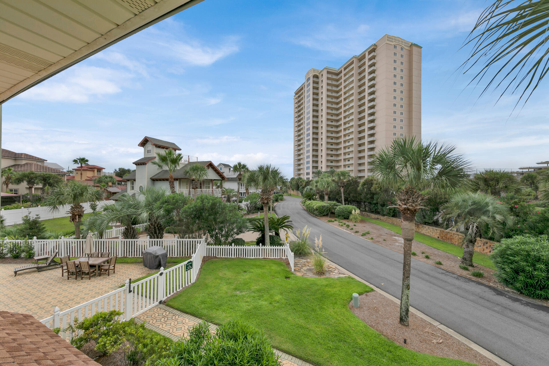 WINDANCER SHORES - Residential