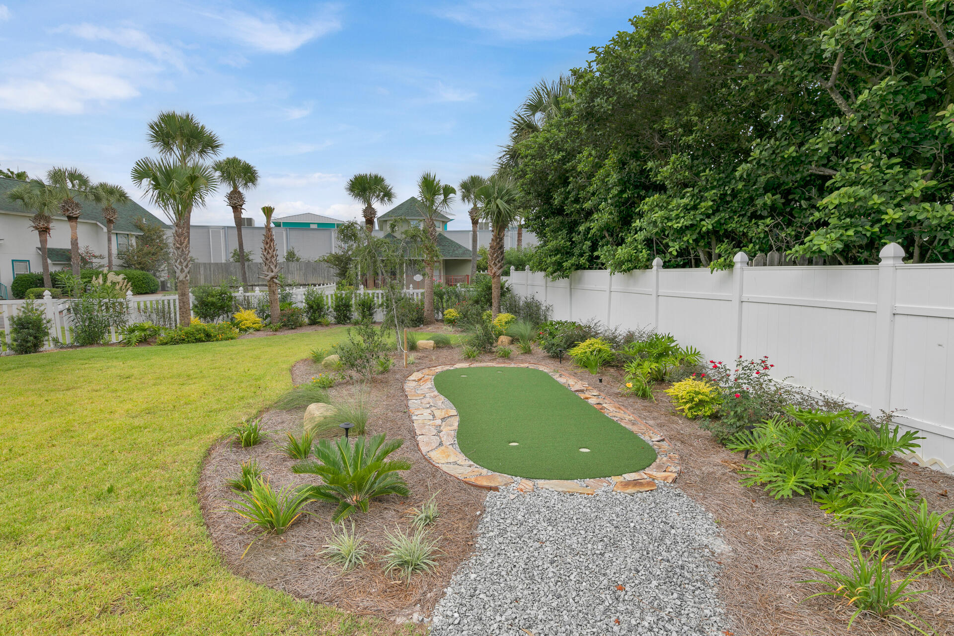 WINDANCER SHORES - Residential