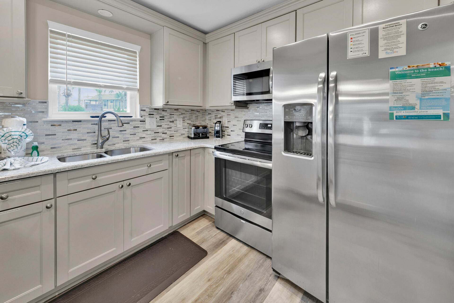 WINDANCER SHORES - Residential