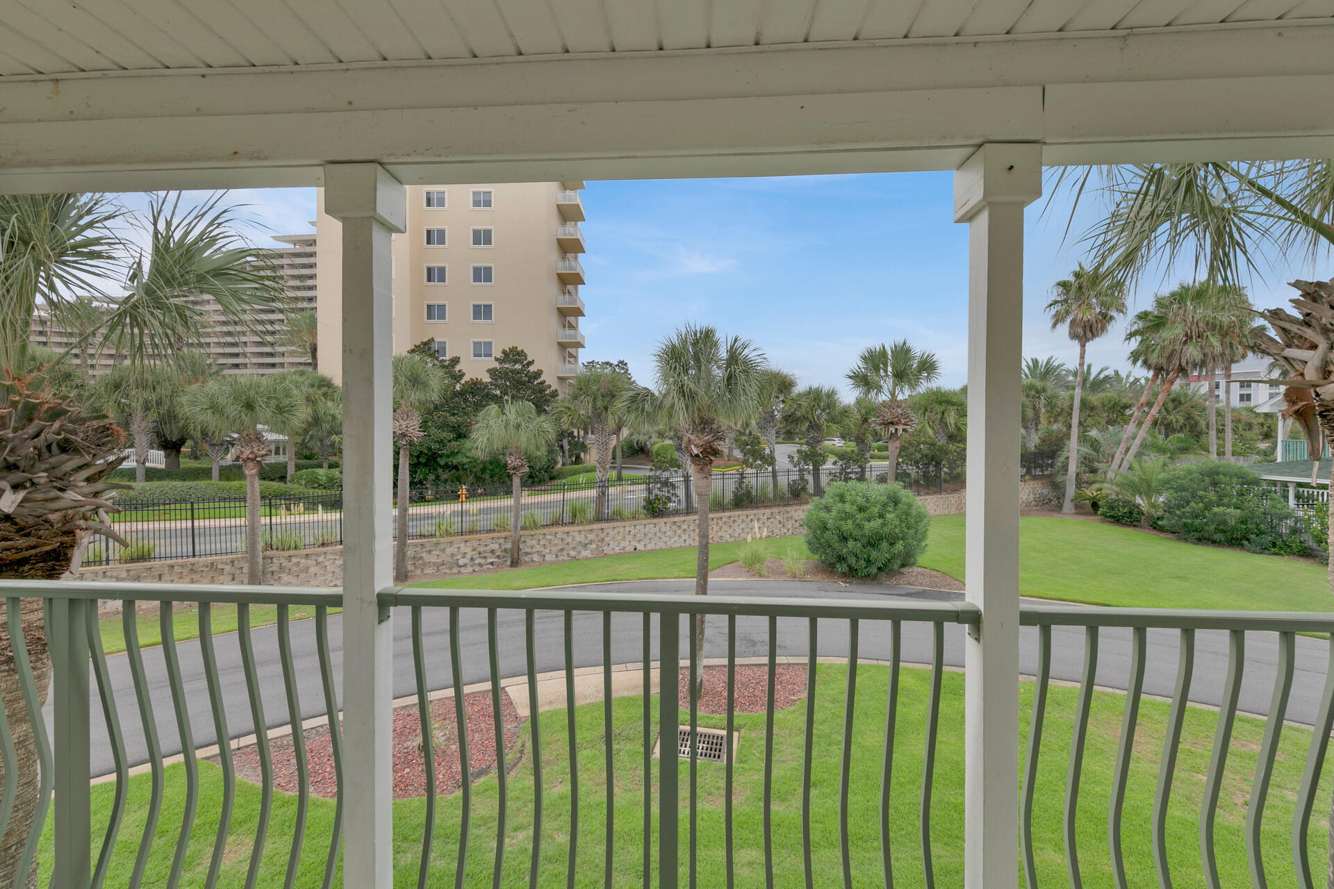 WINDANCER SHORES - Residential