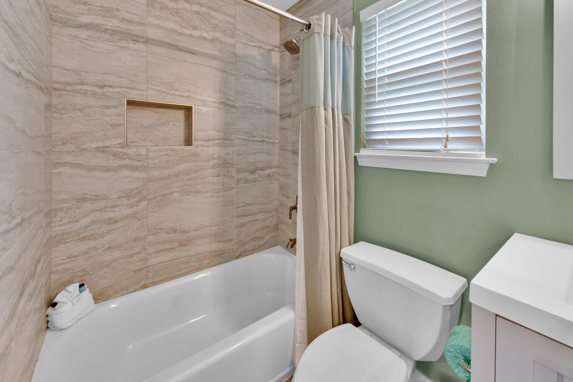 WINDANCER SHORES - Residential