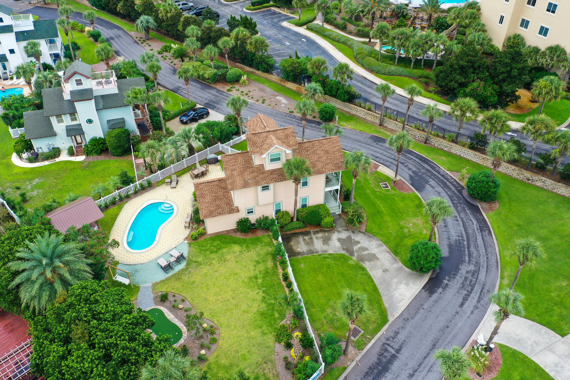 WINDANCER SHORES - Residential