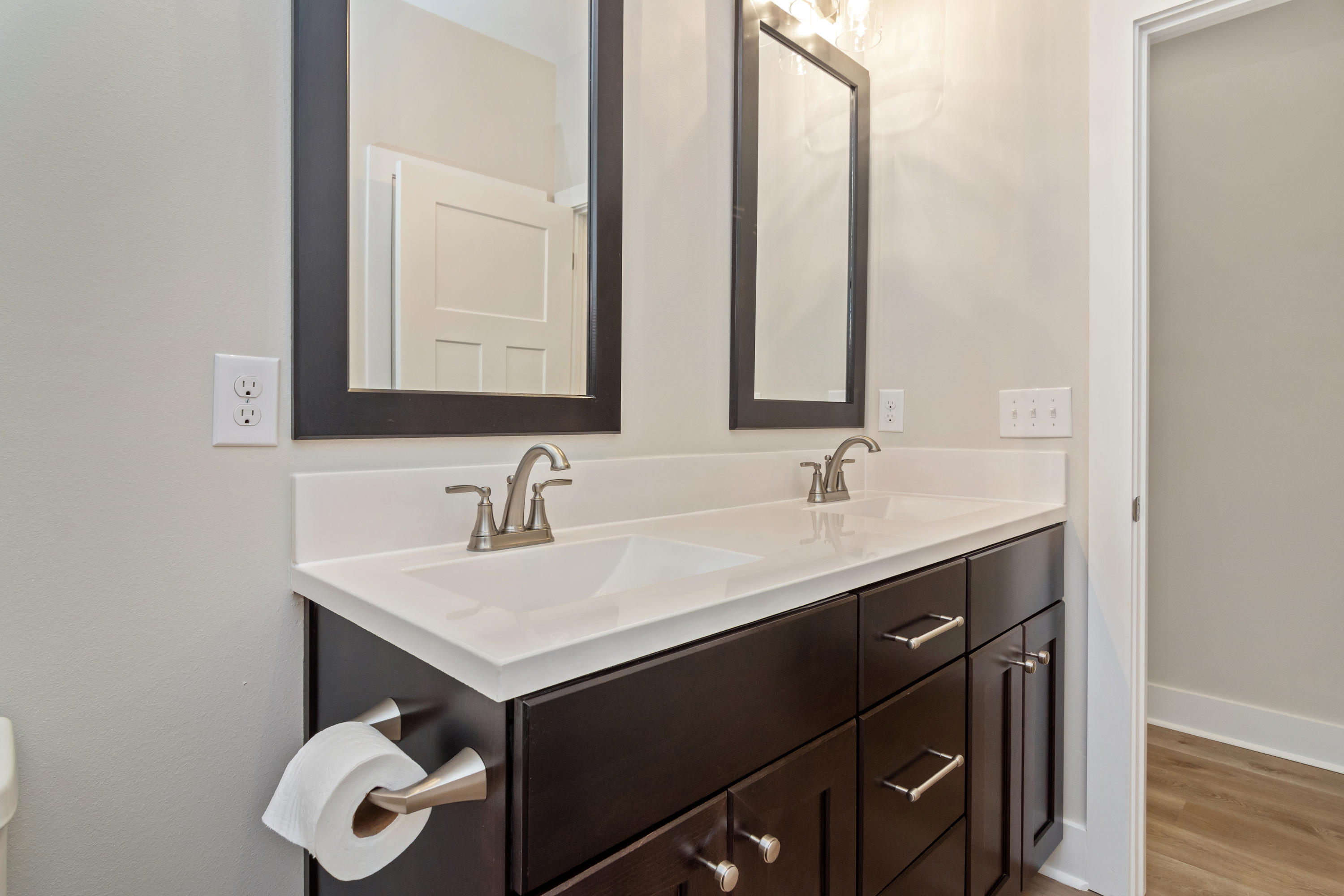 CRESTVIEW (231100.00) - Residential