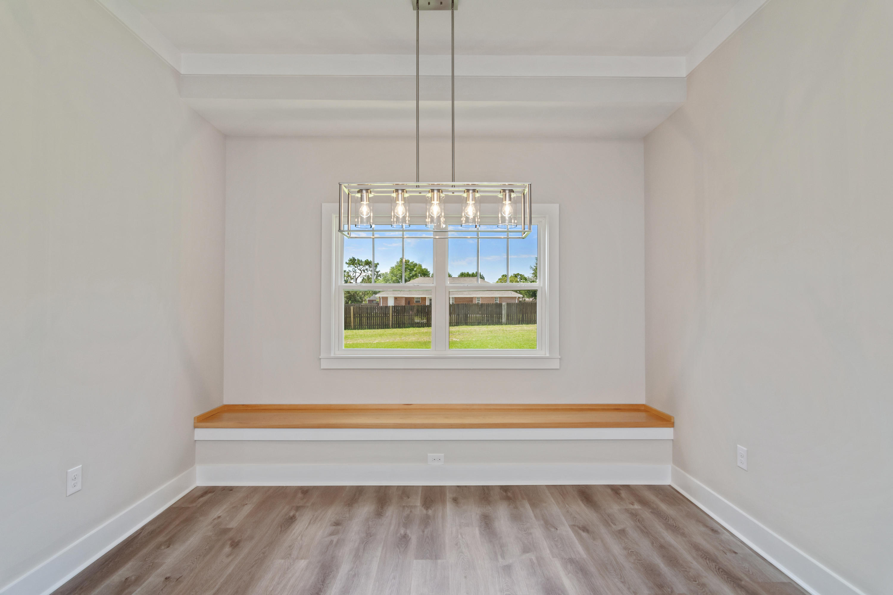 CRESTVIEW (231100.00) - Residential