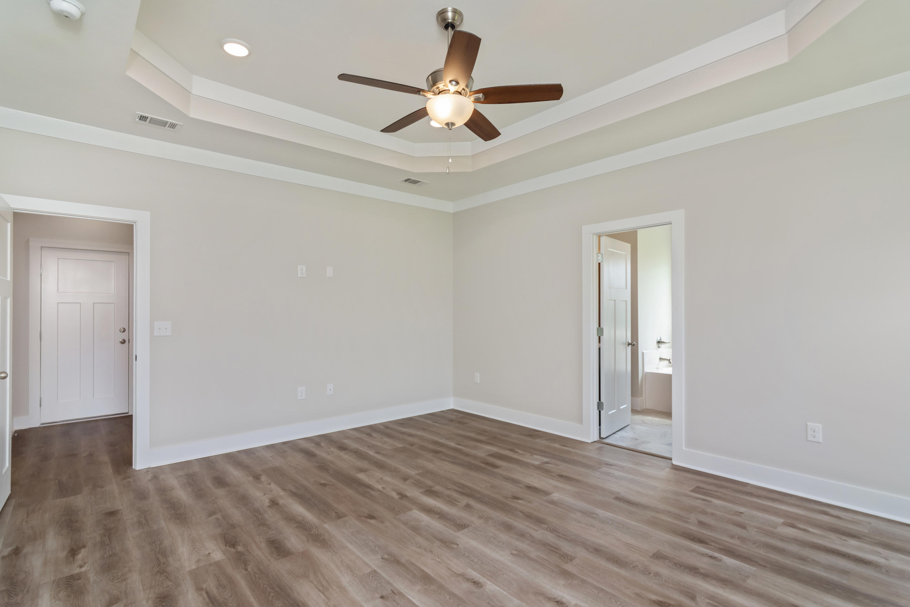 CRESTVIEW (231100.00) - Residential